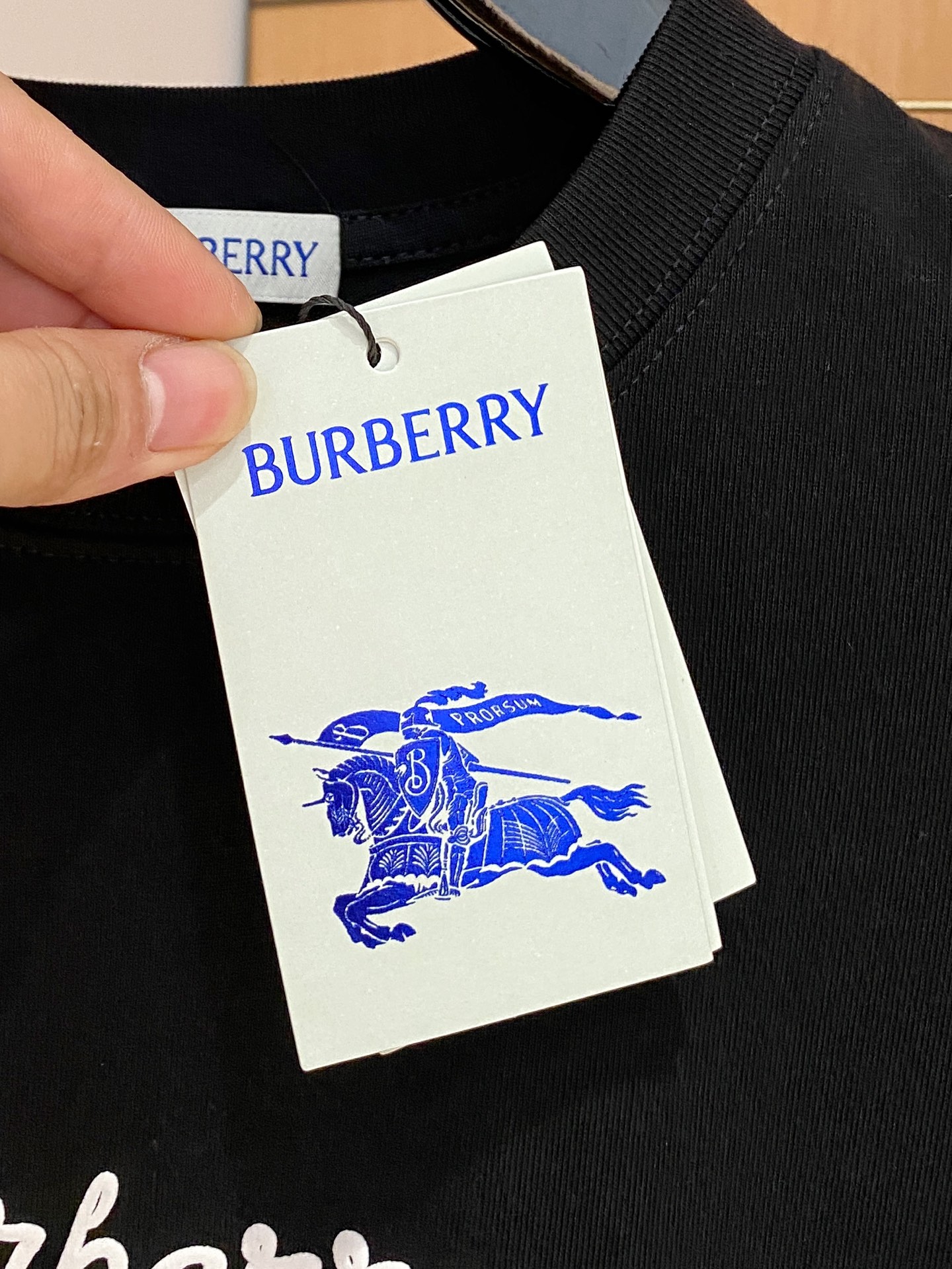 ss巴宝莉纯棉最新面料经典标识图案logo时尚简约潮流短袖，最顶级的品质专柜原单短袖，顶级制作工艺进口面