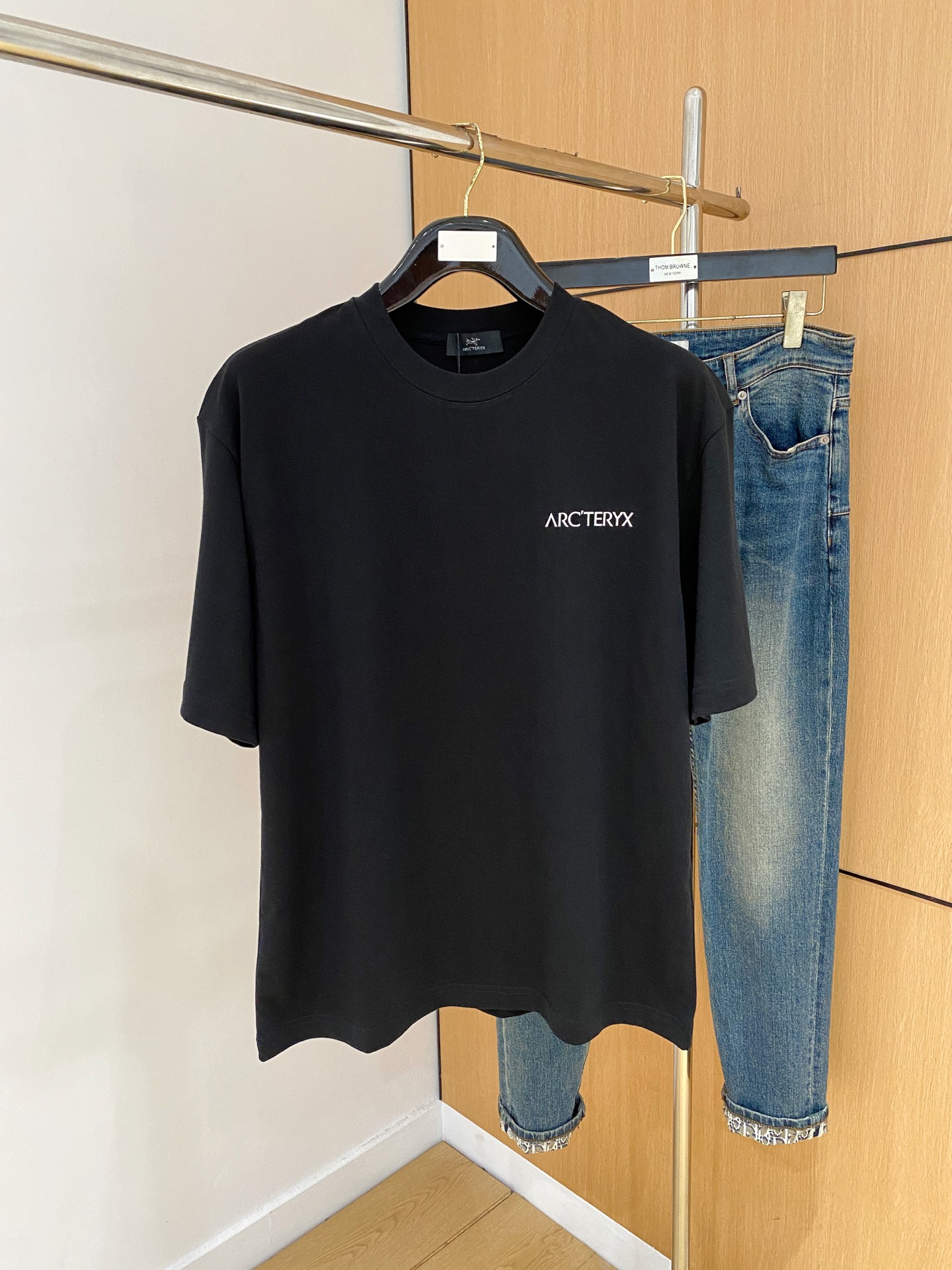 ss始祖鸟纯棉最新面料经典标识图案logo时尚简约潮流短袖，最顶级的品质专柜原单短袖，顶级制作工艺进口面