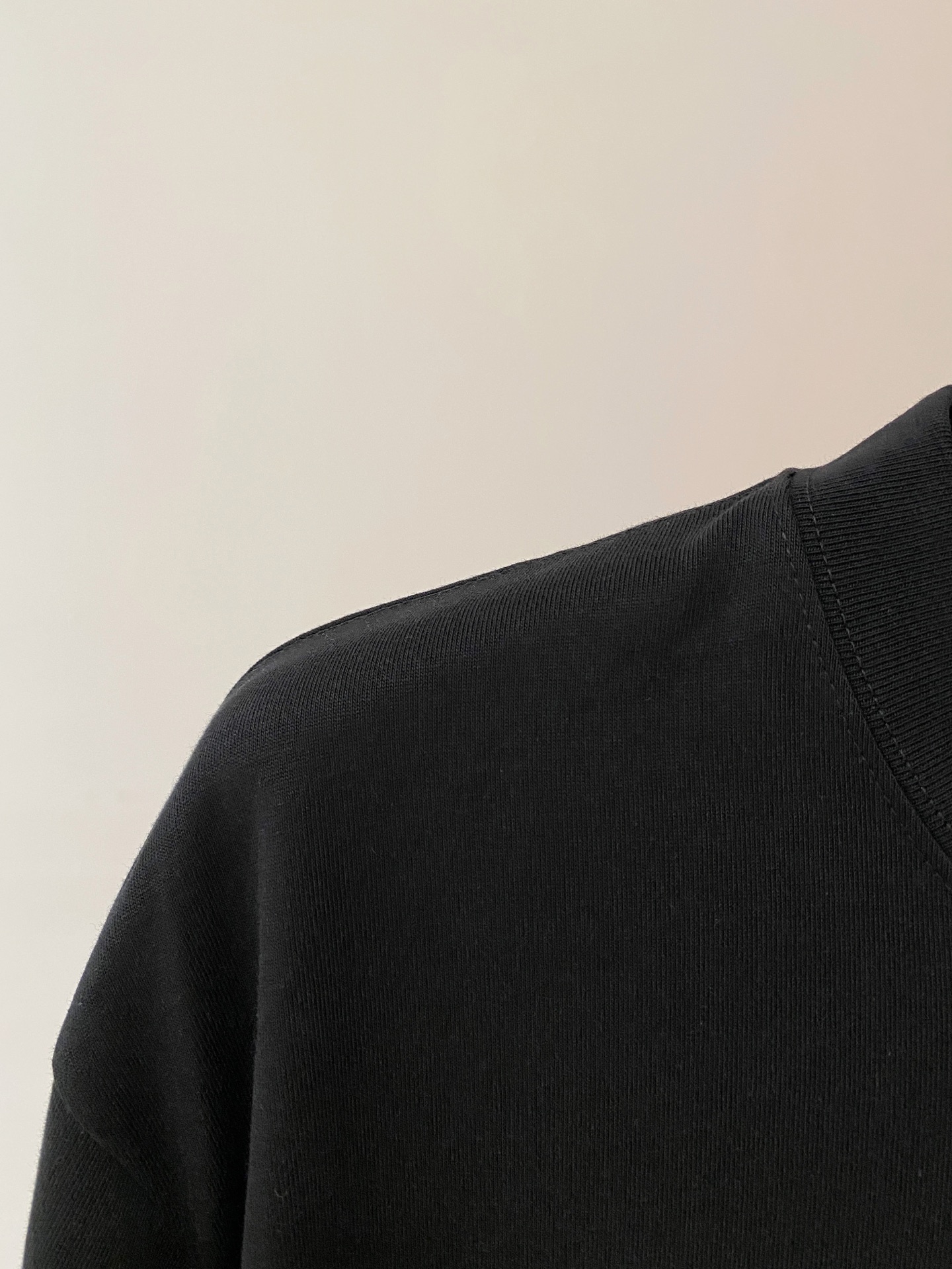 ss巴黎世家纯棉最新面料经典标识图案logo时尚简约潮流短袖，最顶级的品质专柜原单短袖，顶级制作工艺进口