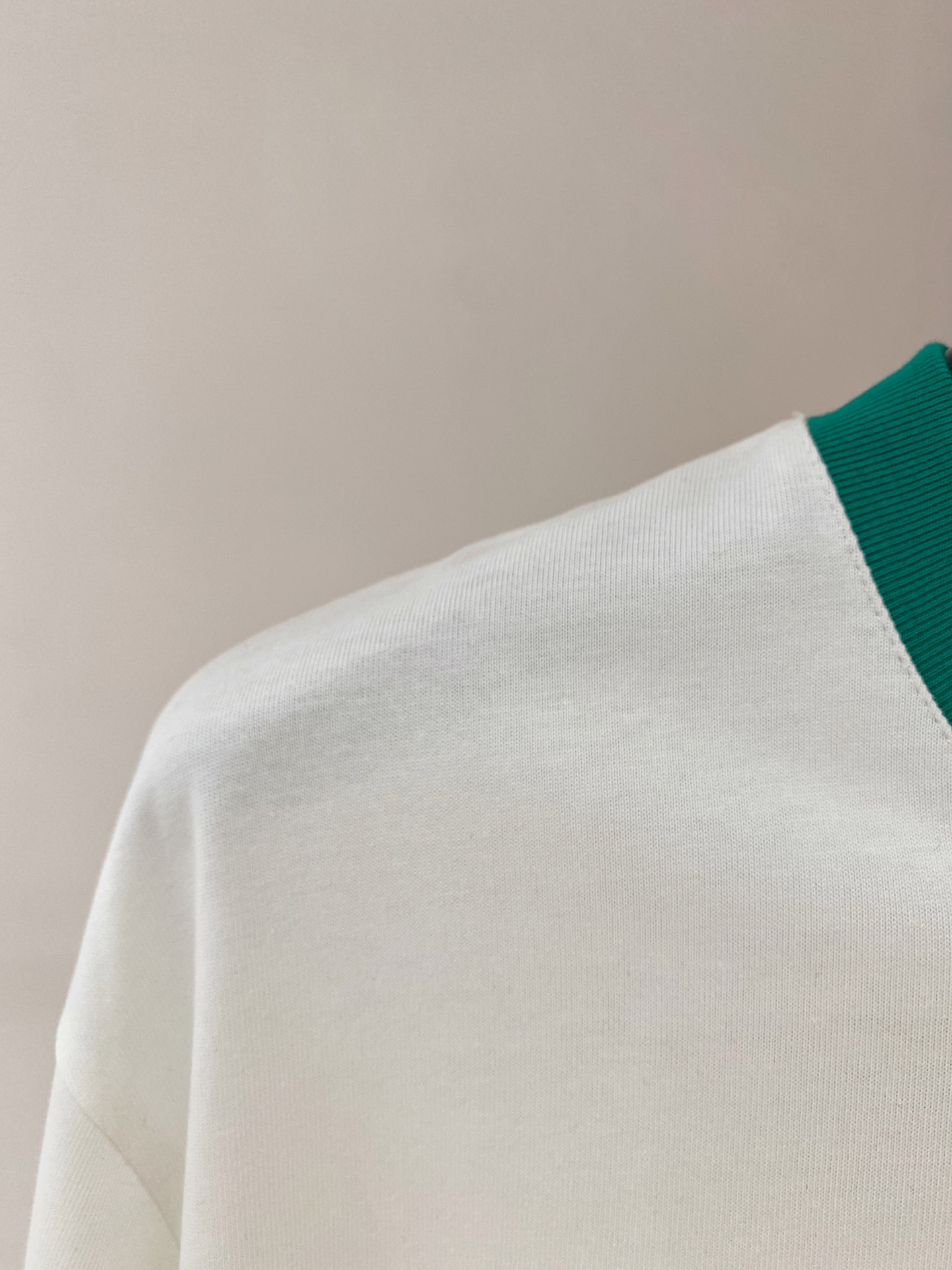 ss古驰纯棉最新面料经典标识图案logo时尚简约潮流短袖，最顶级的品质专柜原单短袖，顶级制作工艺进口面料