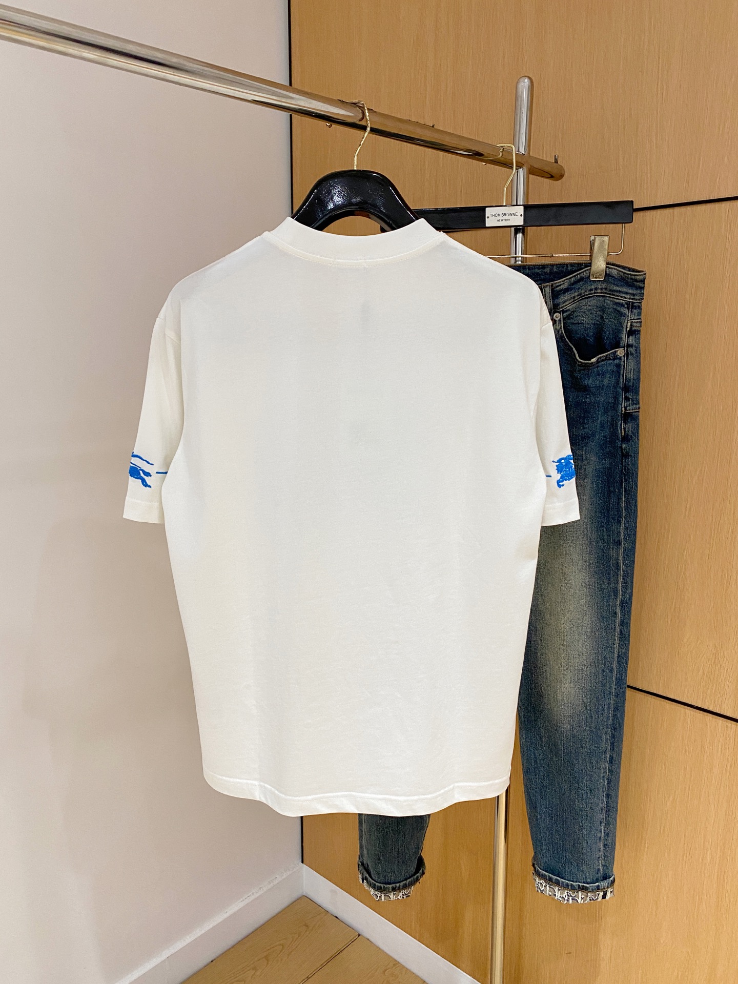 ss巴宝莉纯棉最新面料经典标识图案logo时尚简约潮流短袖，最顶级的品质专柜原单短袖，顶级制作工艺进口面