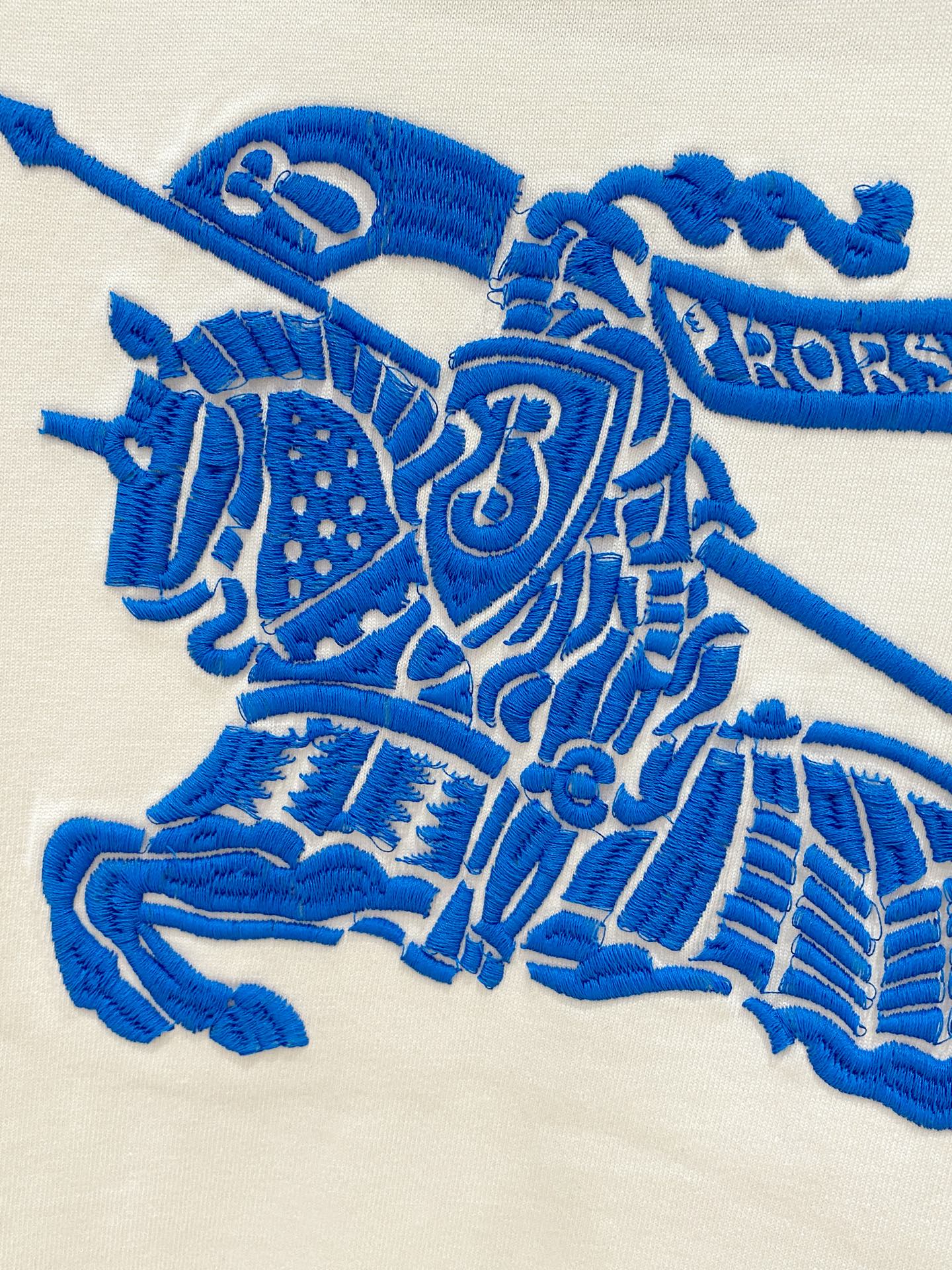 ss巴宝莉纯棉最新面料经典标识图案logo时尚简约潮流短袖，最顶级的品质专柜原单短袖，顶级制作工艺进口面