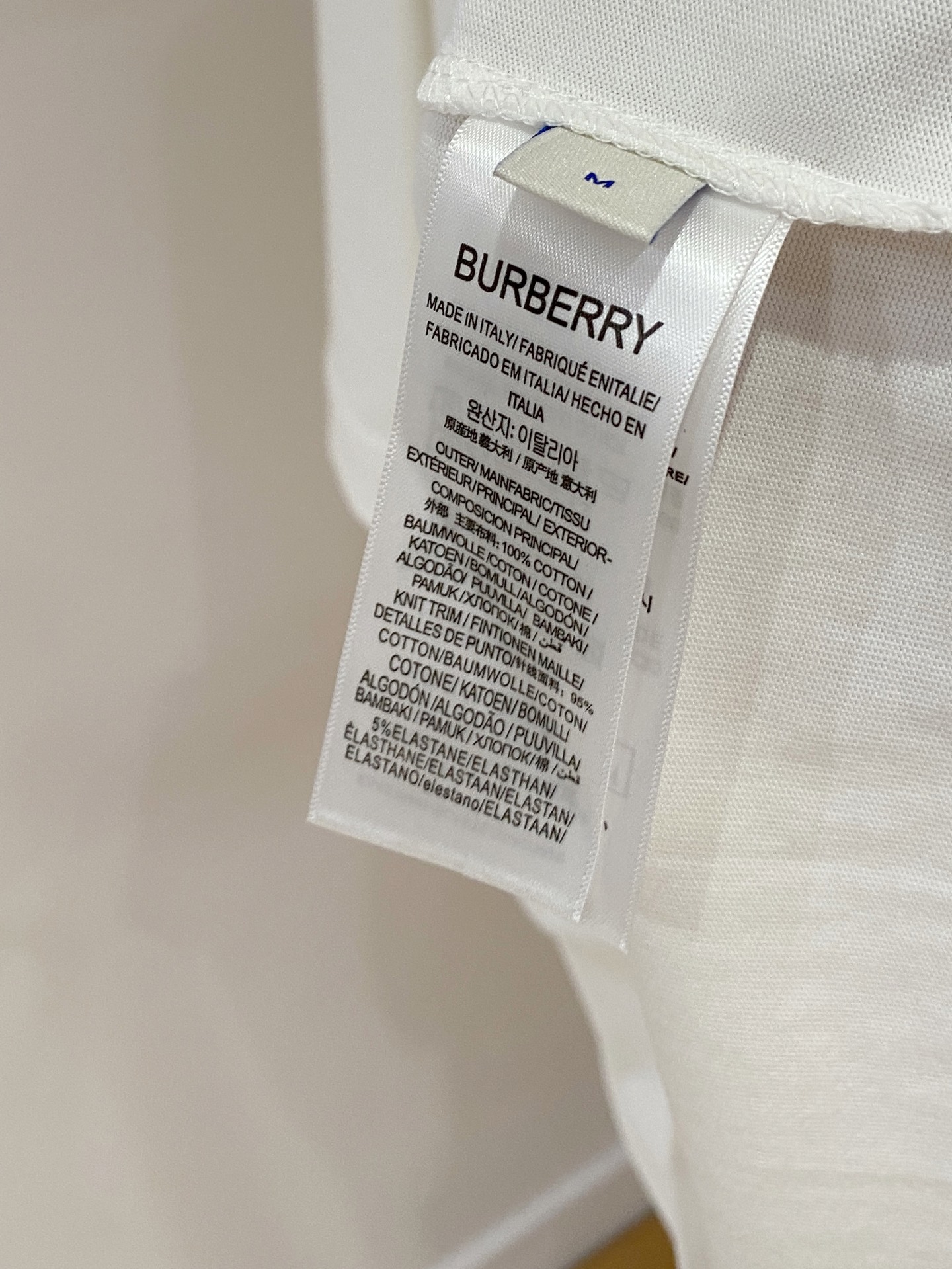 ss巴宝莉纯棉最新面料经典标识图案logo时尚简约潮流短袖，最顶级的品质专柜原单短袖，顶级制作工艺进口面