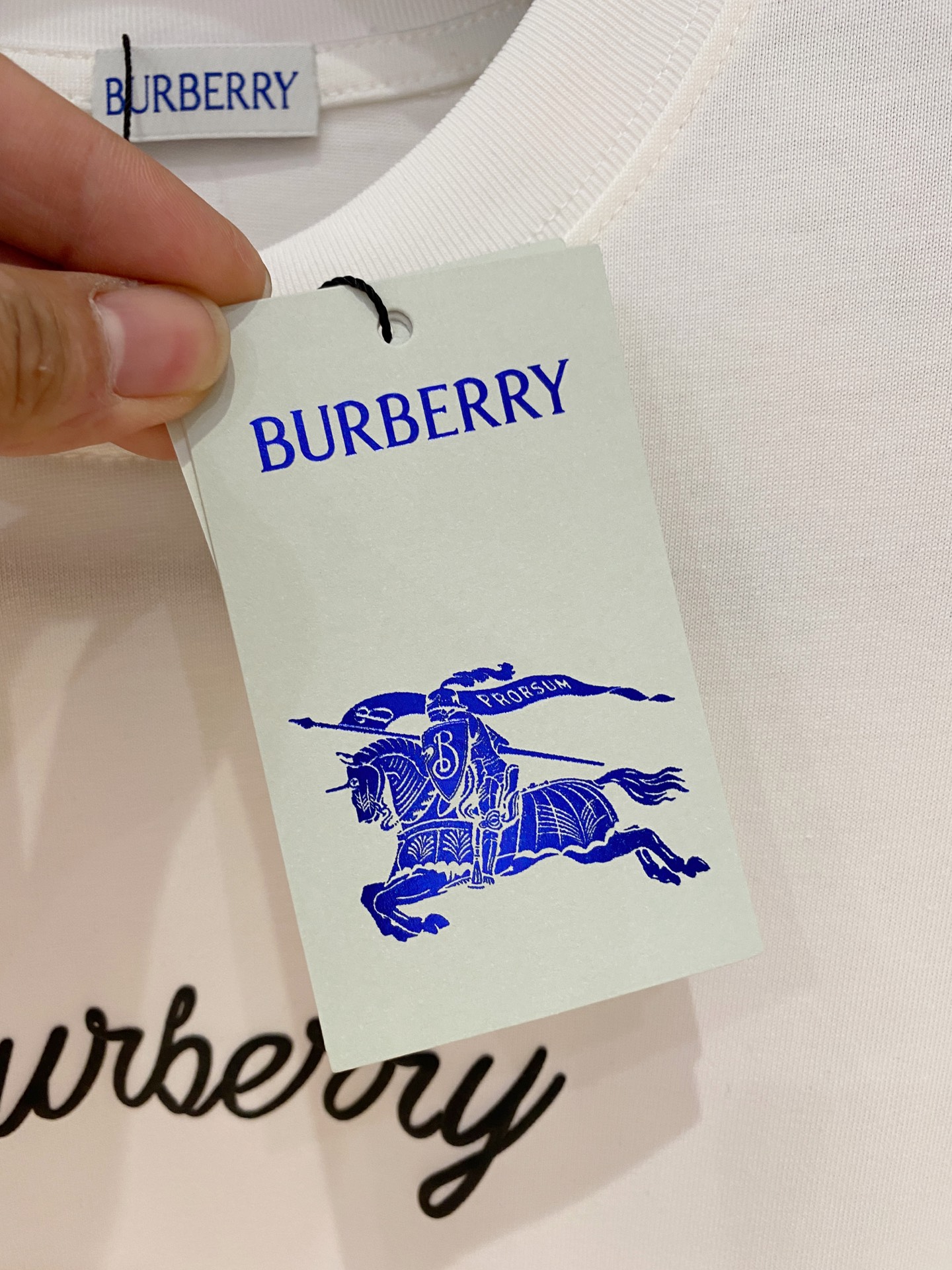 ss巴宝莉纯棉最新面料经典标识图案logo时尚简约潮流短袖，最顶级的品质专柜原单短袖，顶级制作工艺进口面