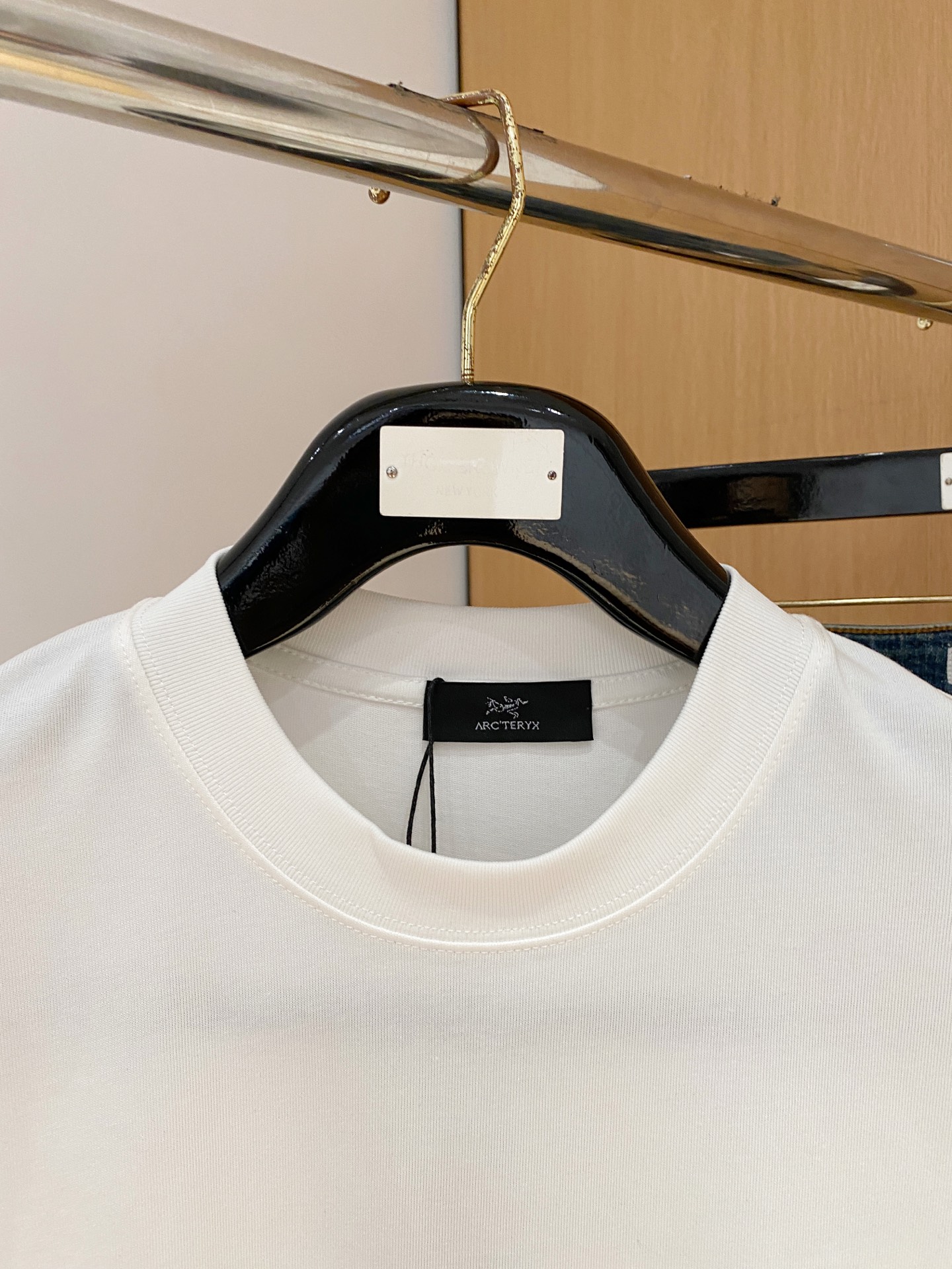 ss始祖鸟纯棉最新面料经典标识图案logo时尚简约潮流短袖，最顶级的品质专柜原单短袖，顶级制作工艺进口面