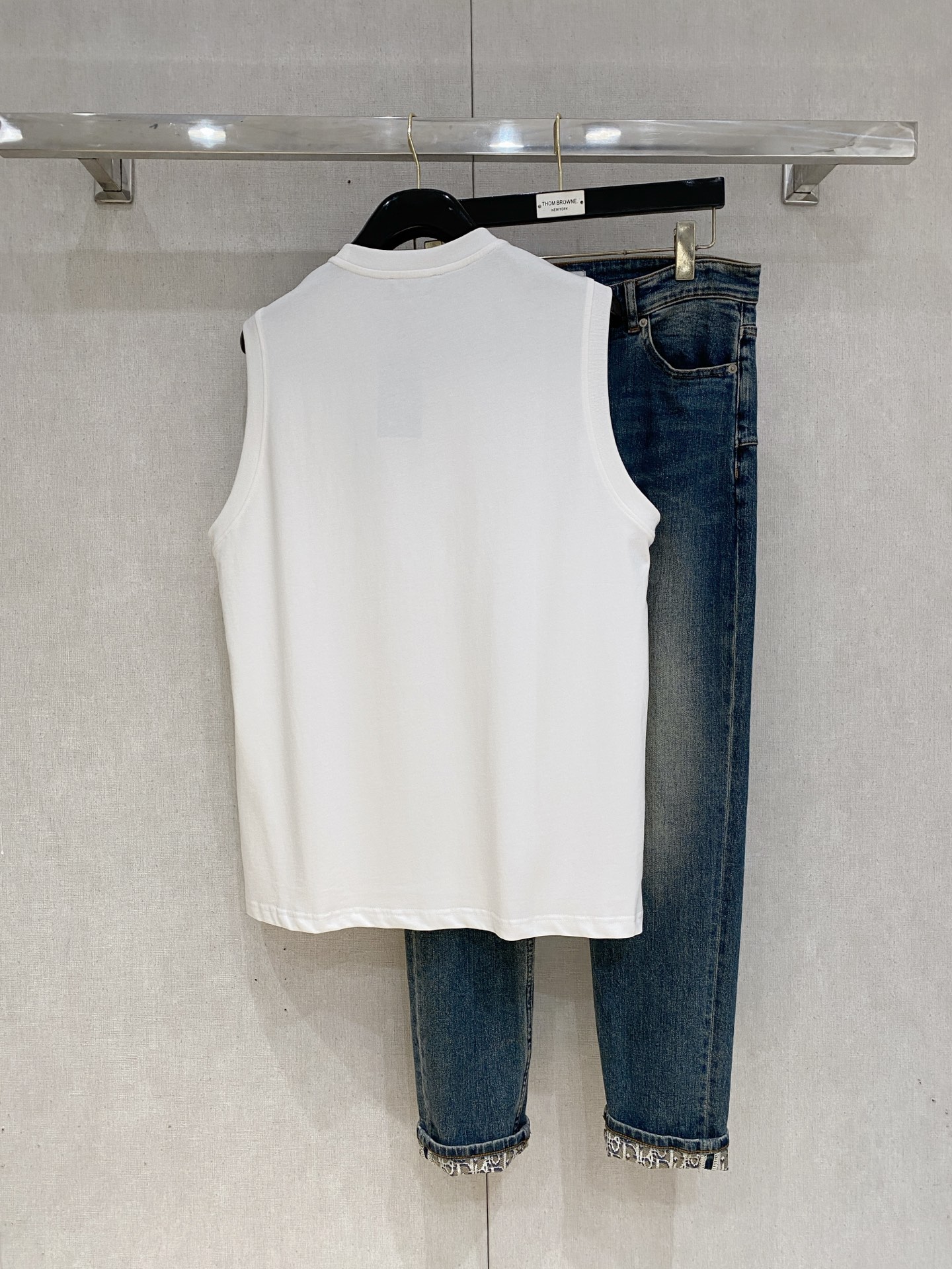 P始祖鸟25ss新款背心 领口和袖口增强螺纹不易变形🫠 领口包条螺纹、领脚标识logo侧麦！面料经洗水处