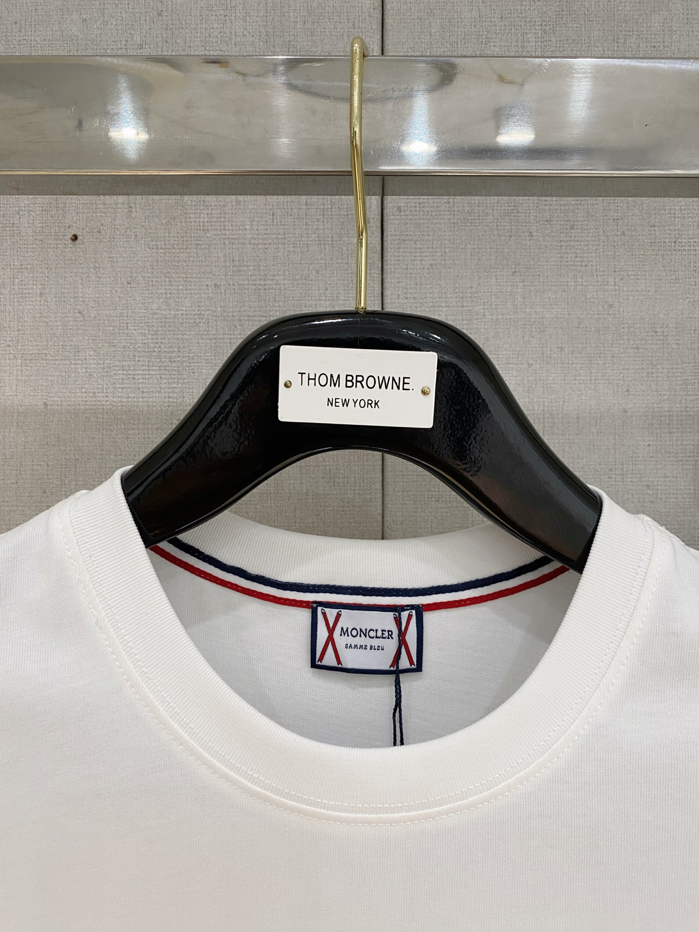 P蒙口25ss新款背心 领口和袖口增强螺纹不易变形🫠 领口包条螺纹、领脚标识logo侧麦！面料经洗水处理