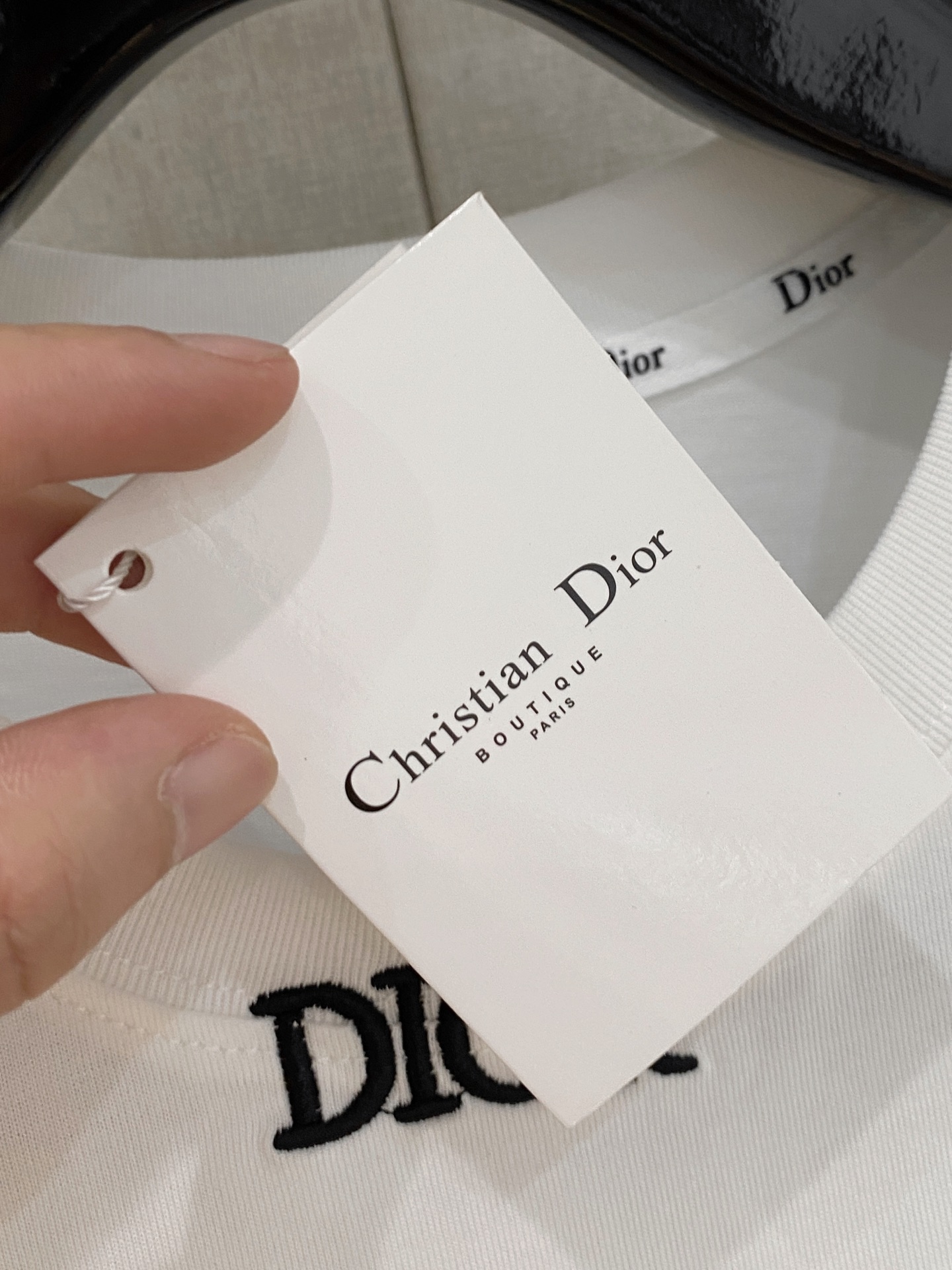 P迪奥25ss新款背心 领口和袖口增强螺纹不易变形🫠 领口包条螺纹、领脚标识logo侧麦！面料经洗水处理