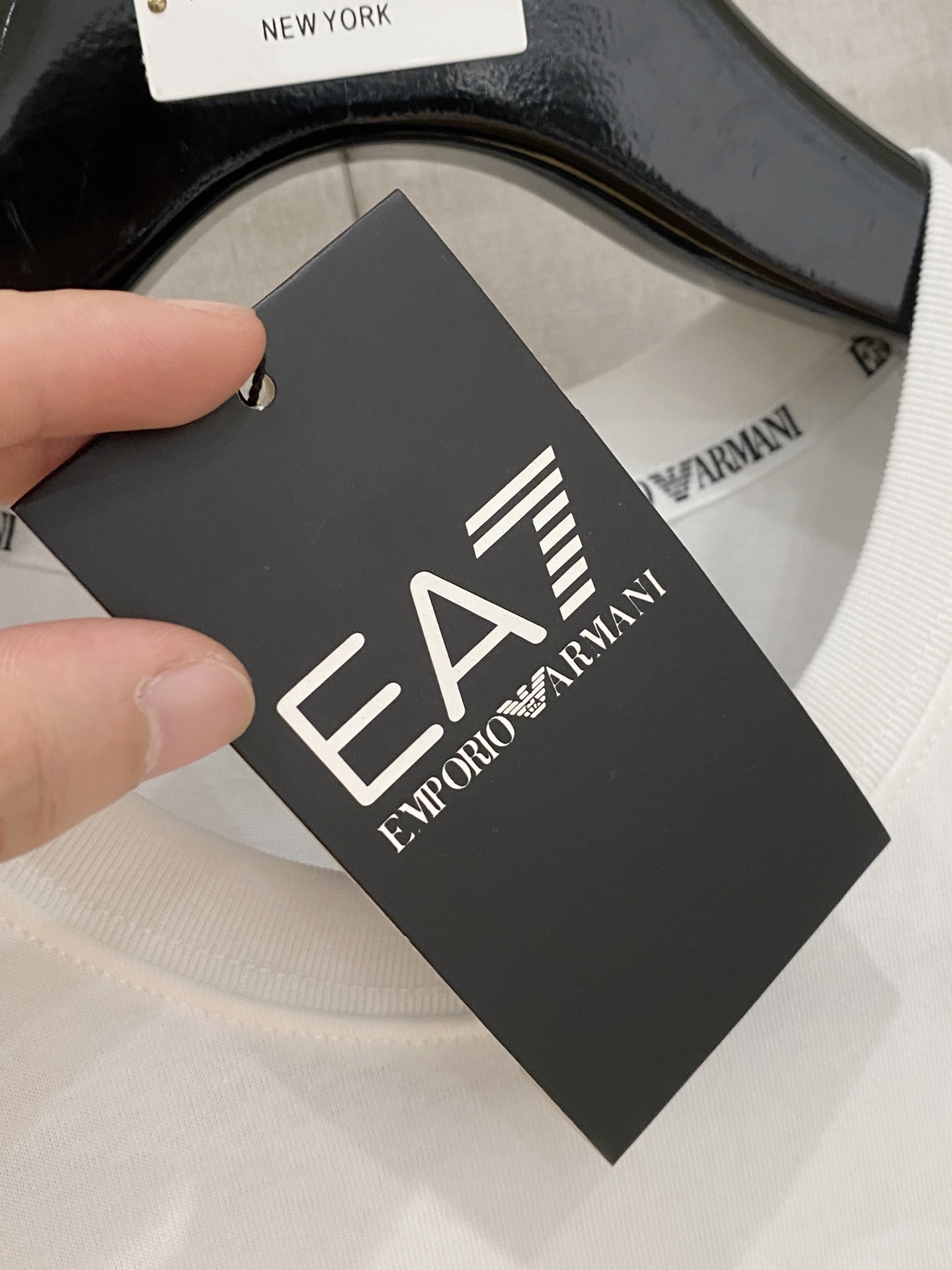 P阿玛尼25ss新款背心 领口和袖口增强螺纹不易变形🫠 领口包条螺纹、领脚标识logo侧麦！面料经洗水处