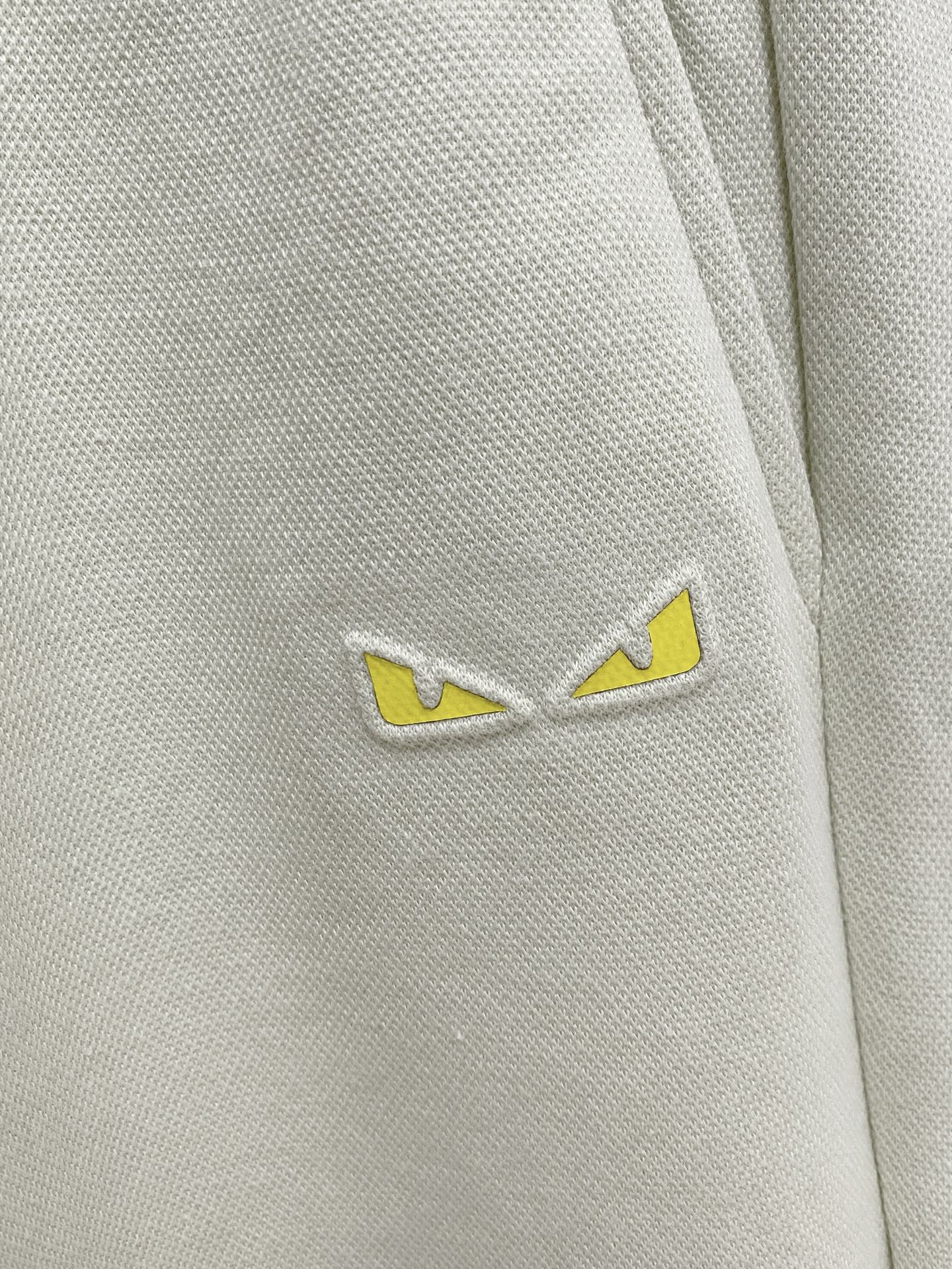  芬迪 2025ss春夏新款👖原单专柜休闲短裤，奢华经典品牌原版LOGO配饰 专柜热销款 身穿着非常舒适