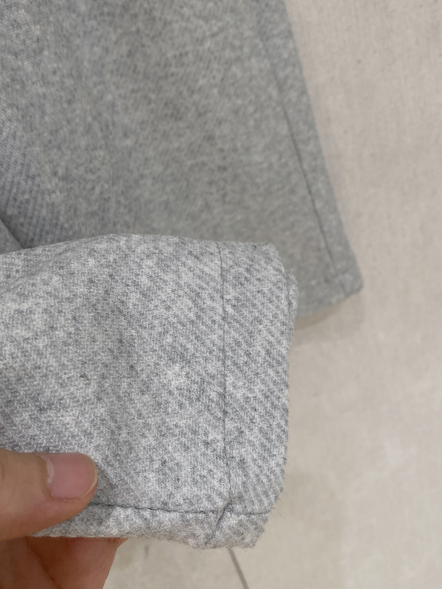  Lv  2025ss春夏新款👖原单专柜休闲短裤，奢华经典品牌原版LOGO配饰 专柜热销款 身穿着非常舒