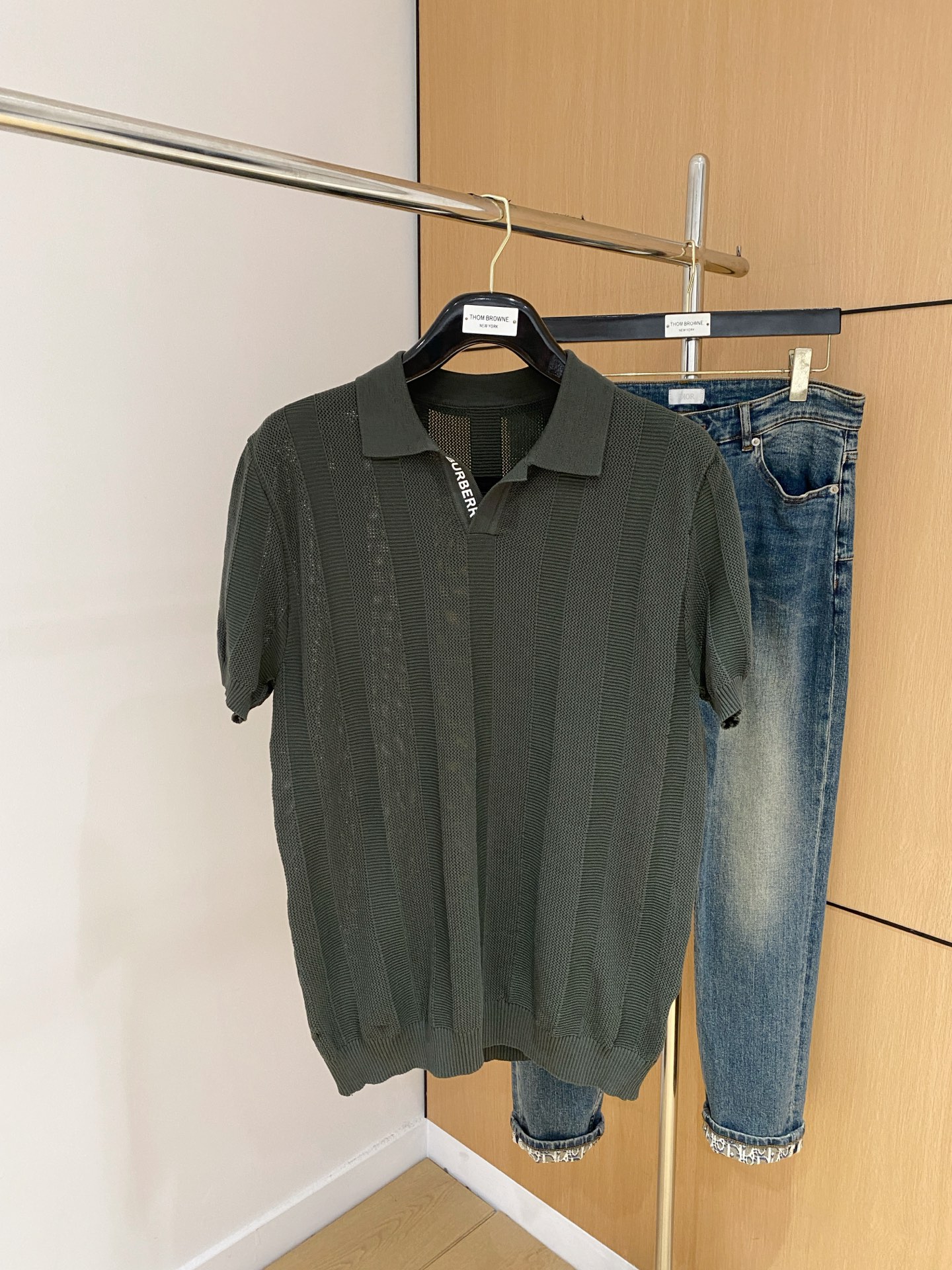 P巴宝莉25SS新款春夏短袖翻领T恤Polo，最高版本客供定制高端针织🧶面料简单时尚款，经典logo简单