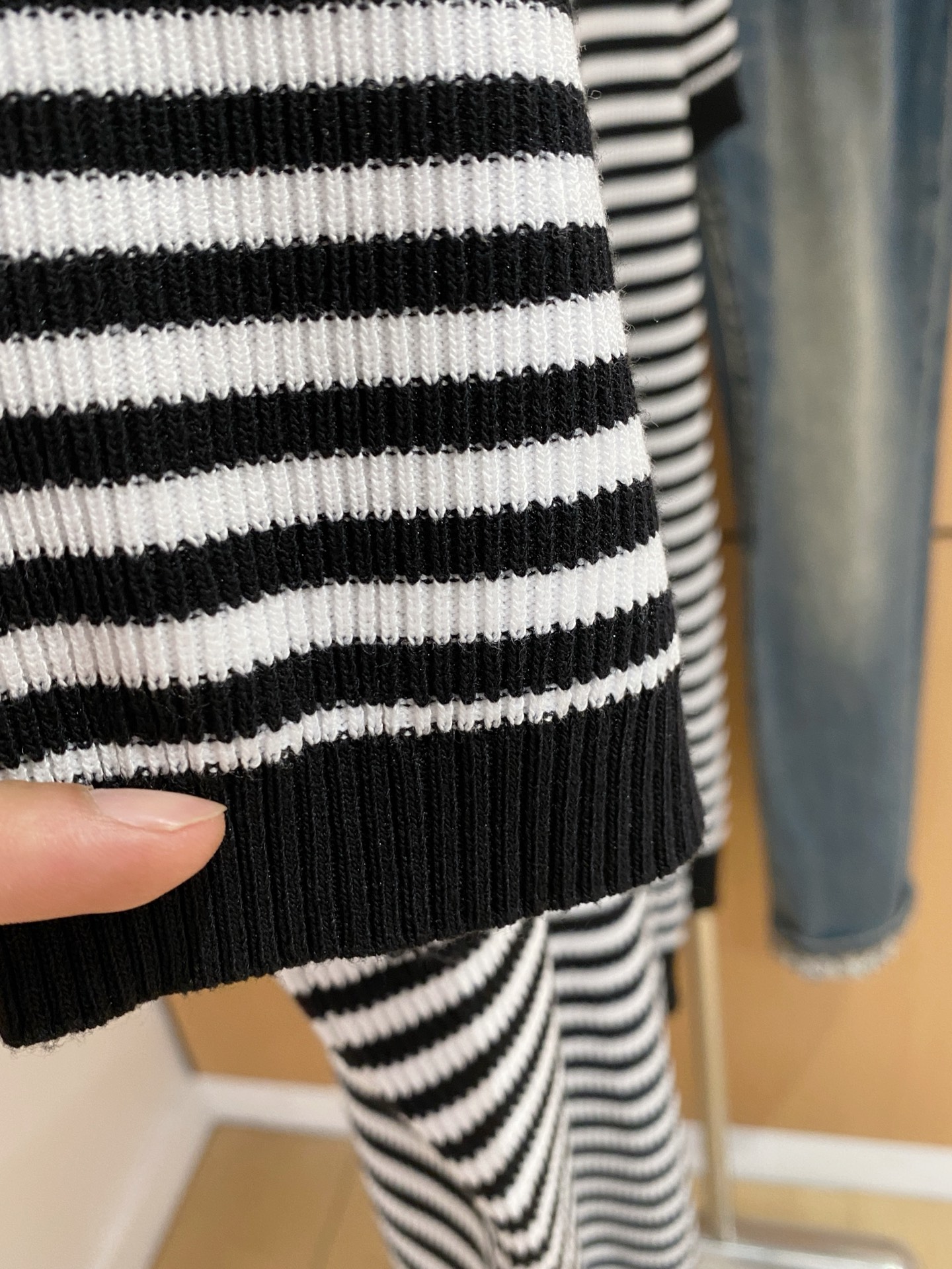 P普拉达25SS新款春夏短袖翻领T恤Polo，最高版本客供定制高端针织🧶面料简单时尚款，经典logo简单