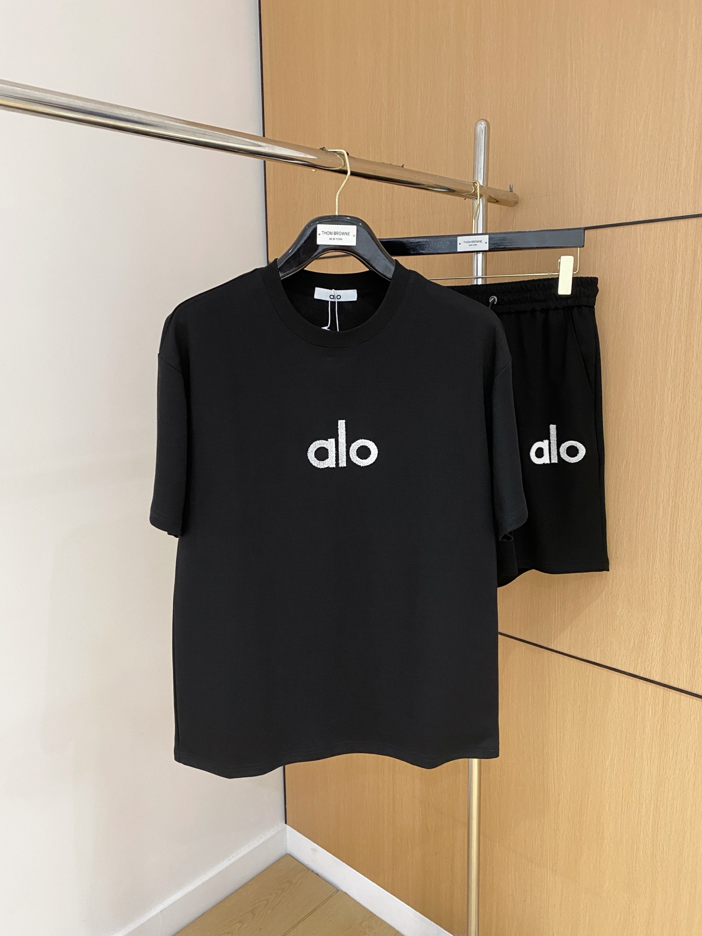 Palo🔥🔥高端定制 2025春夏新款首发专柜最新款短袖短裤休闲套装 高端订制 设计前卫时尚！品牌log