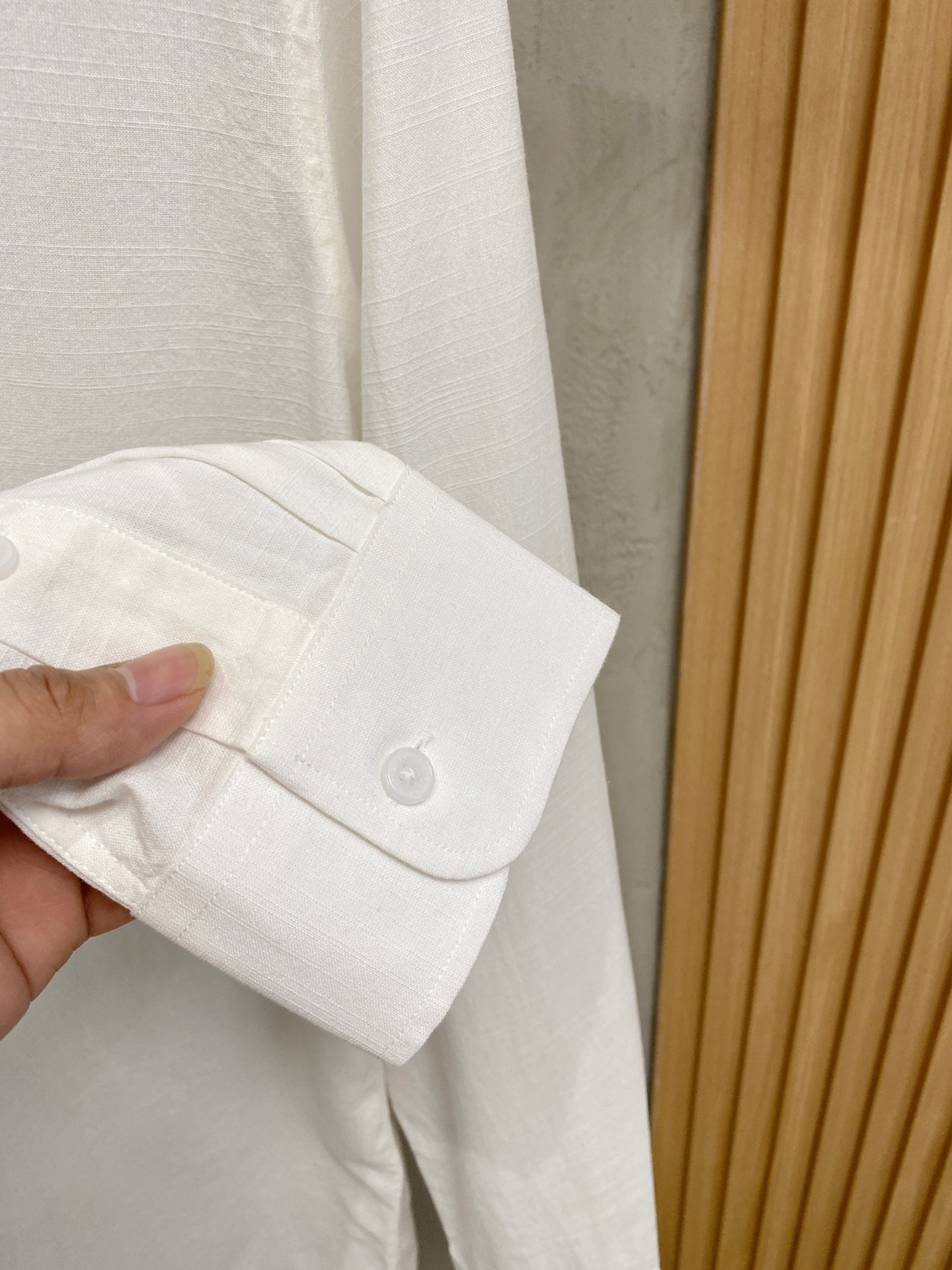 强势上新，新款不断！！！新款衬衫，高级面料高级做工，顶级品质！！！S一XXLS穿125左右m穿140左右