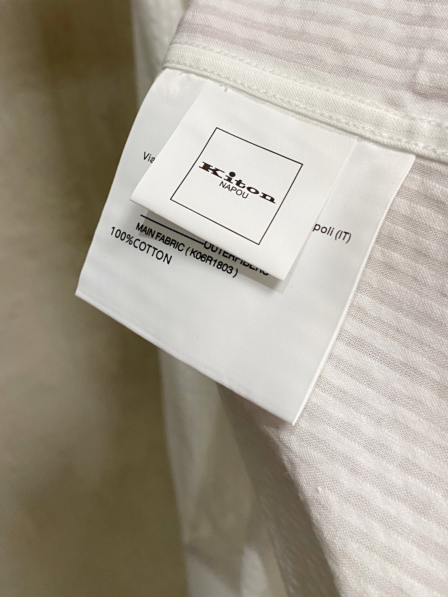 强势上新，新款不断！！！新款衬衫，高级面料高级做工，顶级品质！！！S一XXLS穿125左右m穿140左右