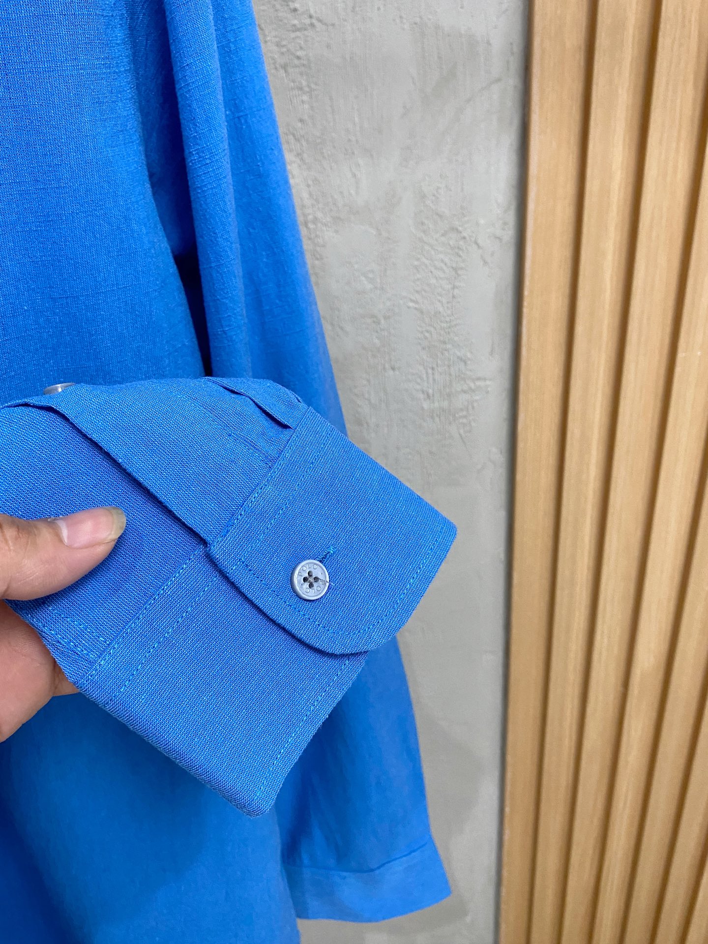 强势上新，新款不断！！！新款衬衫，高级面料高级做工，顶级品质！！！S一XXLS穿125左右m穿140左右