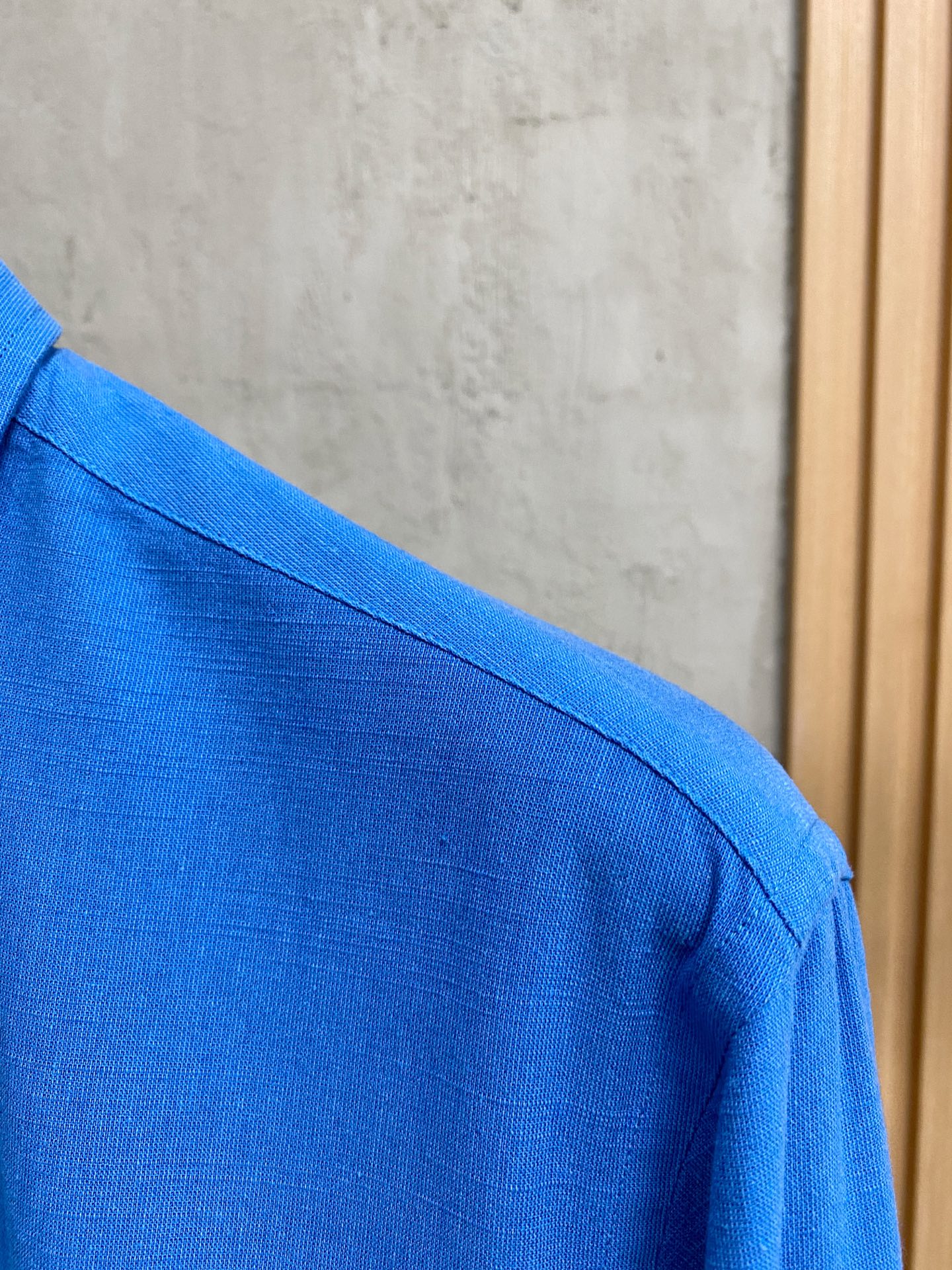 强势上新，新款不断！！！新款衬衫，高级面料高级做工，顶级品质！！！S一XXLS穿125左右m穿140左右