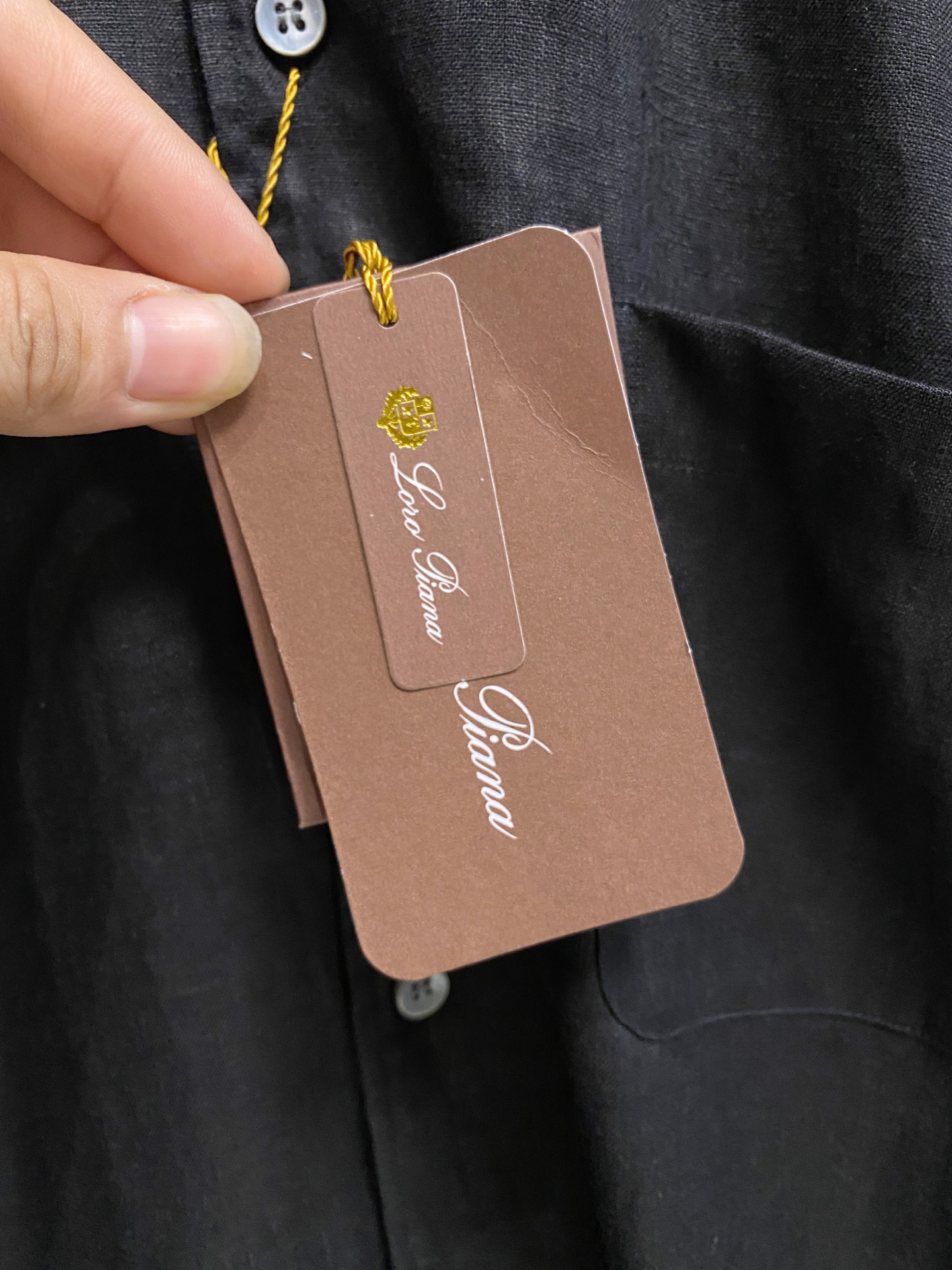 长袖P，lP🆕轻盈雅致，长袖亚麻衬衫——25年春夏日里的温柔守候短袖衬衫，臻品定制系列的材质、精湛的工艺