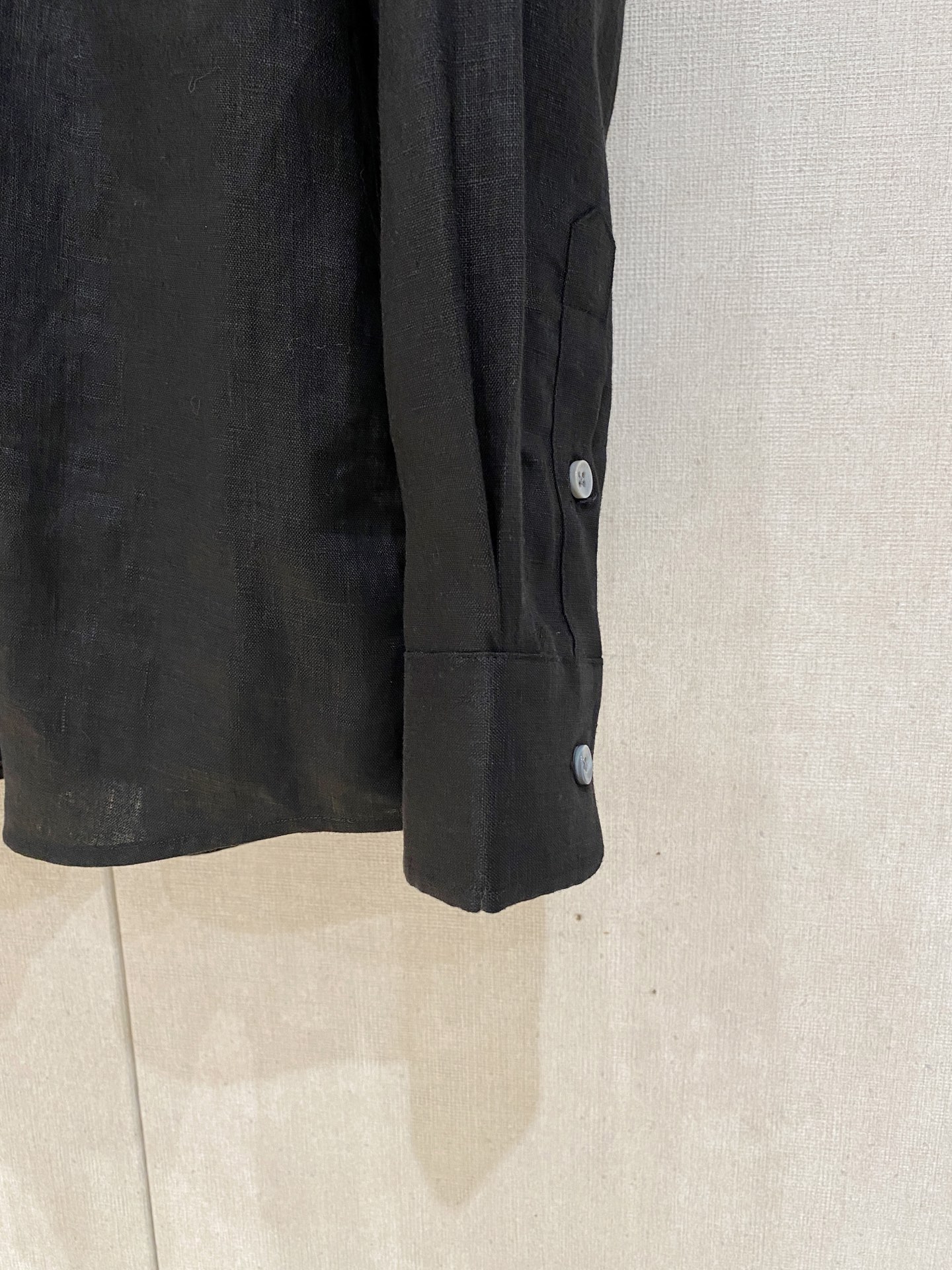 长袖P，lP🆕轻盈雅致，长袖亚麻衬衫——25年春夏日里的温柔守候短袖衬衫，臻品定制系列的材质、精湛的工艺