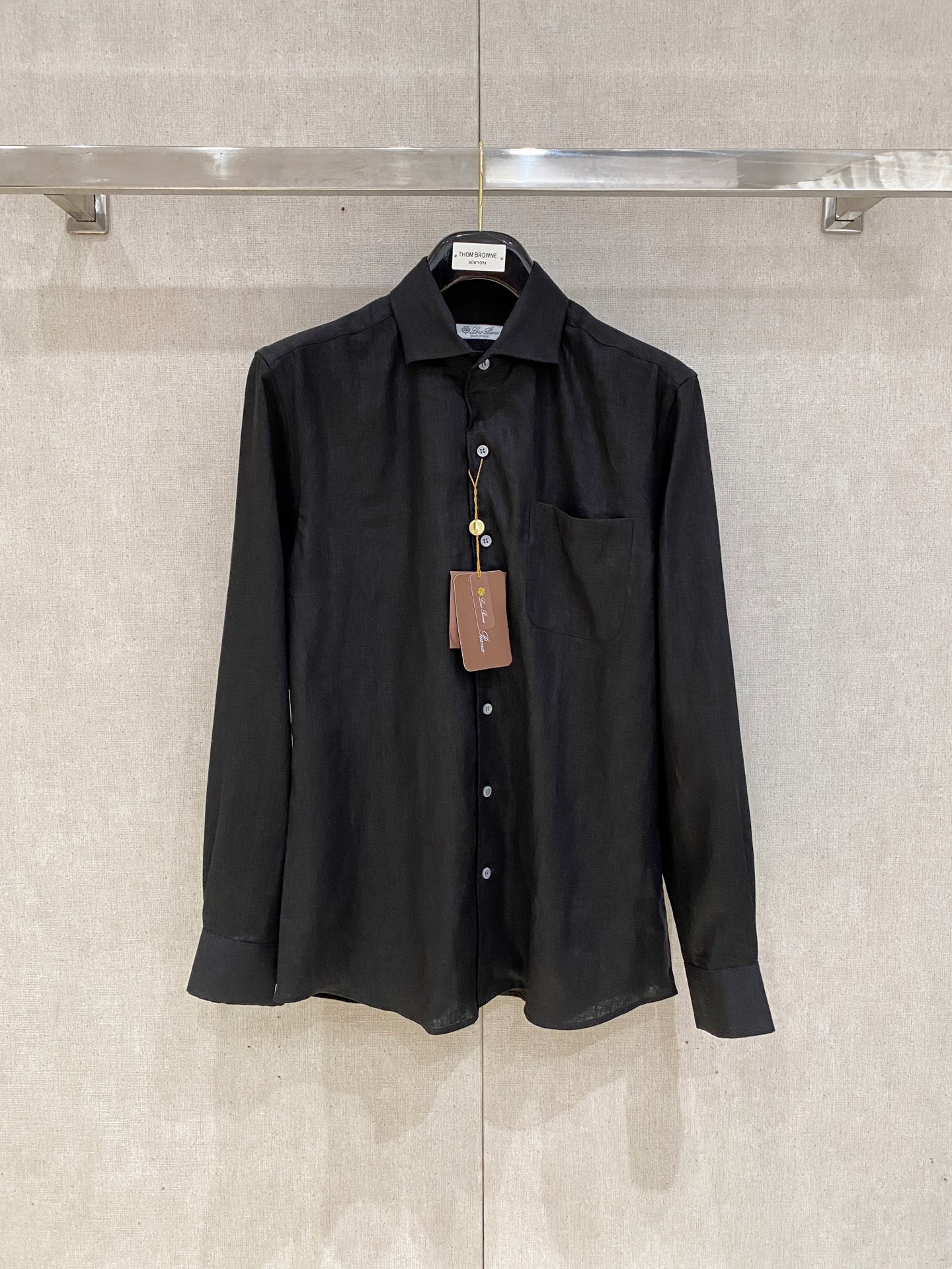 长袖P，lP🆕轻盈雅致，长袖亚麻衬衫——25年春夏日里的温柔守候短袖衬衫，臻品定制系列的材质、精湛的工艺