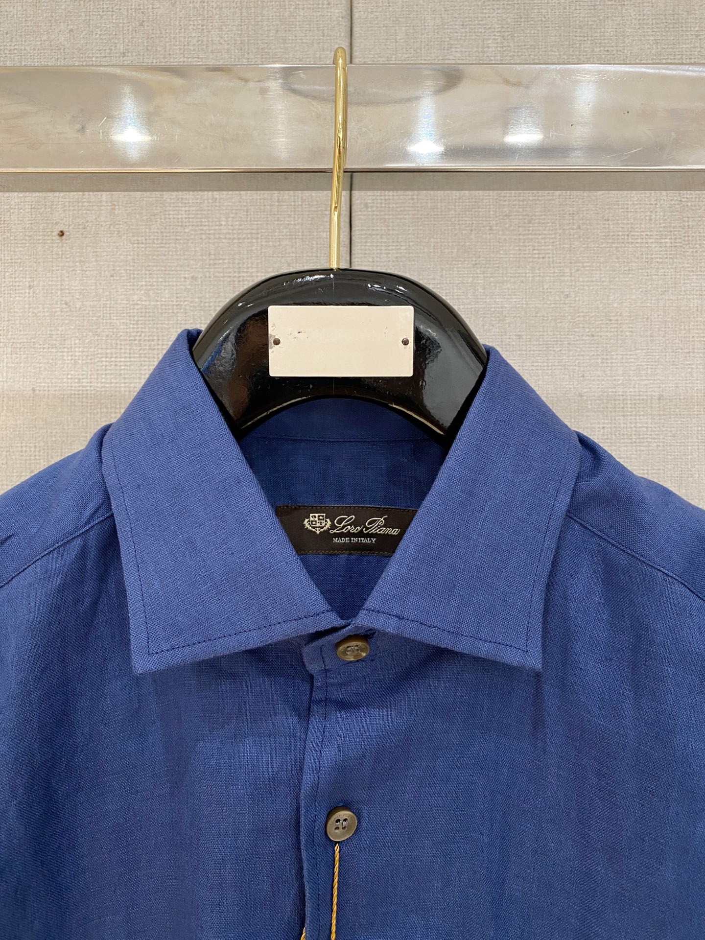 长袖P，lP🆕轻盈雅致，长袖亚麻衬衫——25年春夏日里的温柔守候短袖衬衫，臻品定制系列的材质、精湛的工艺