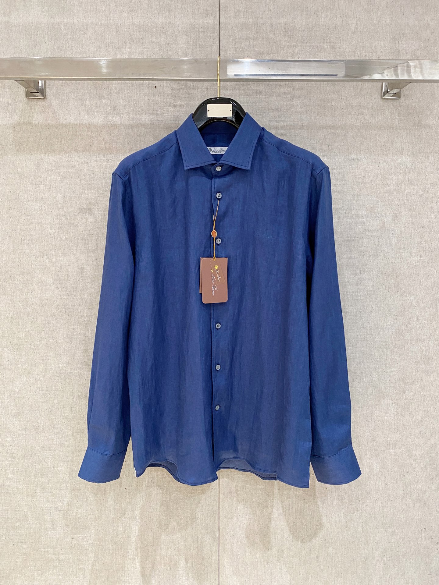 长袖P，lP🆕轻盈雅致，长袖亚麻衬衫——25年春夏日里的温柔守候短袖衬衫，臻品定制系列的材质、精湛的工艺