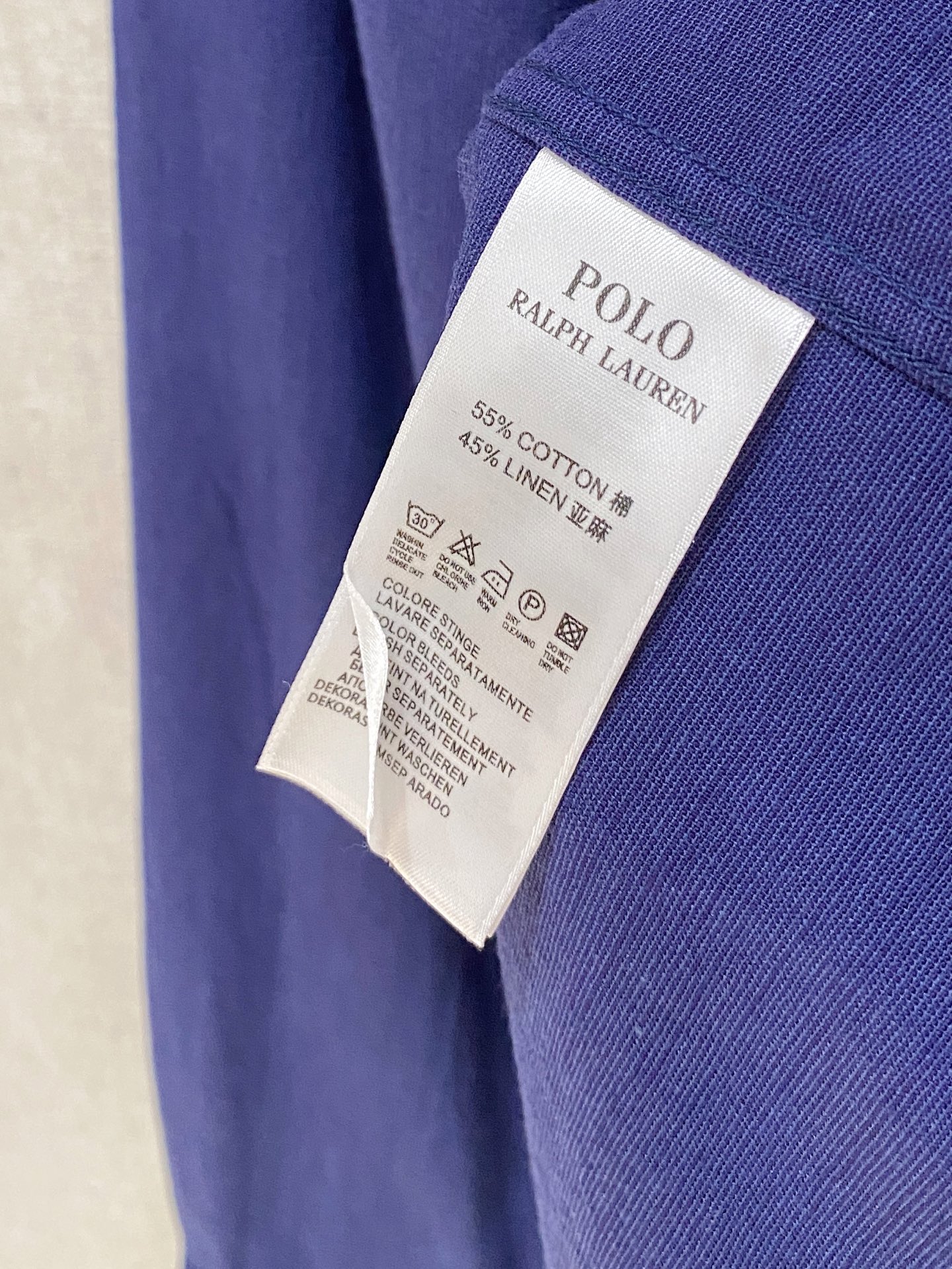 补单出货
设计上沿袭了一贯滴现代极简主义基调，将意式的都市高贵格调发挥到极致，整体造型干净利落，无任何多