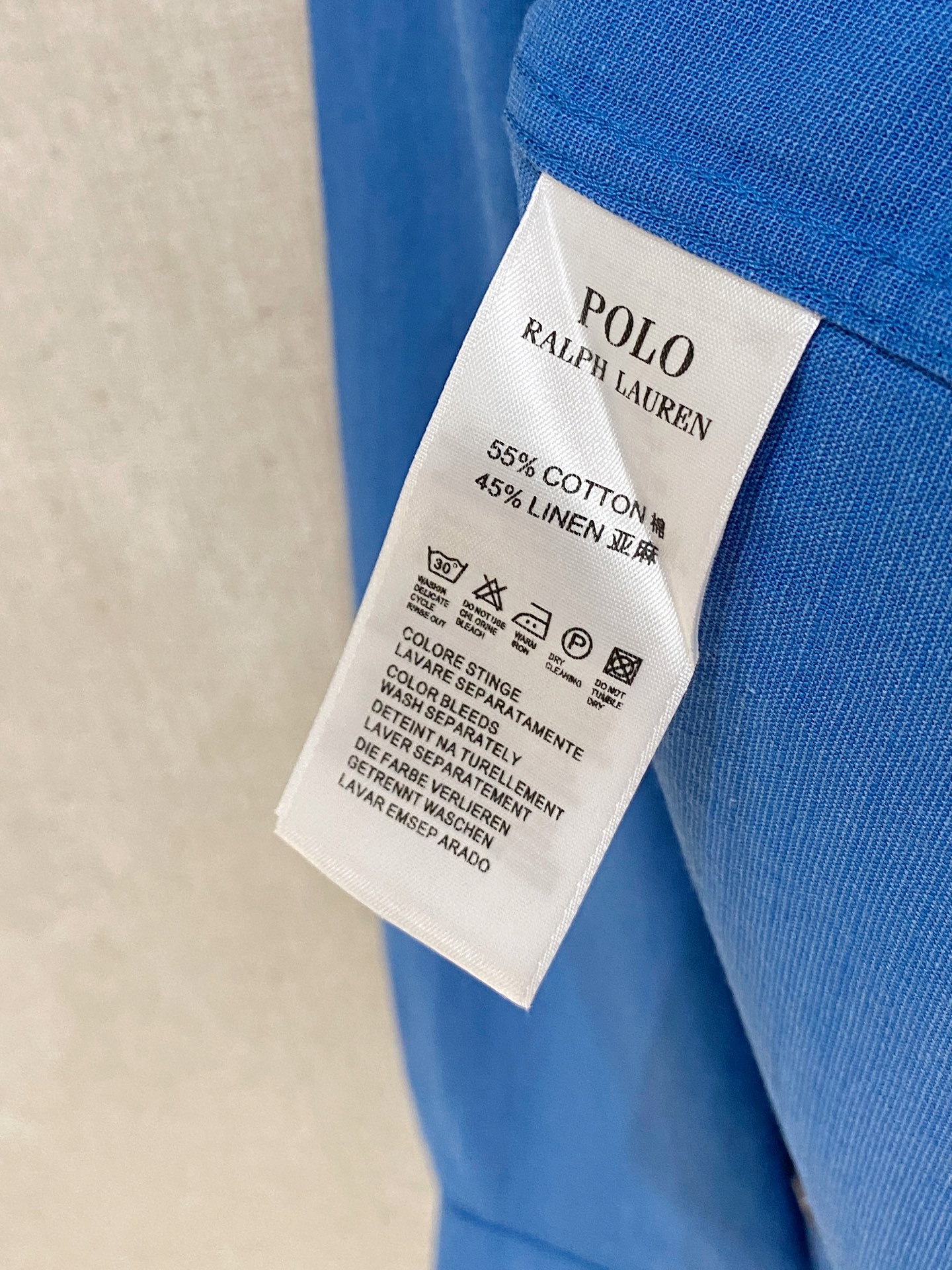 补单出货，
设计上沿袭了一贯滴现代极简主义基调，将意式的都市高贵格调发挥到极致，整体造型干净利落，无任何