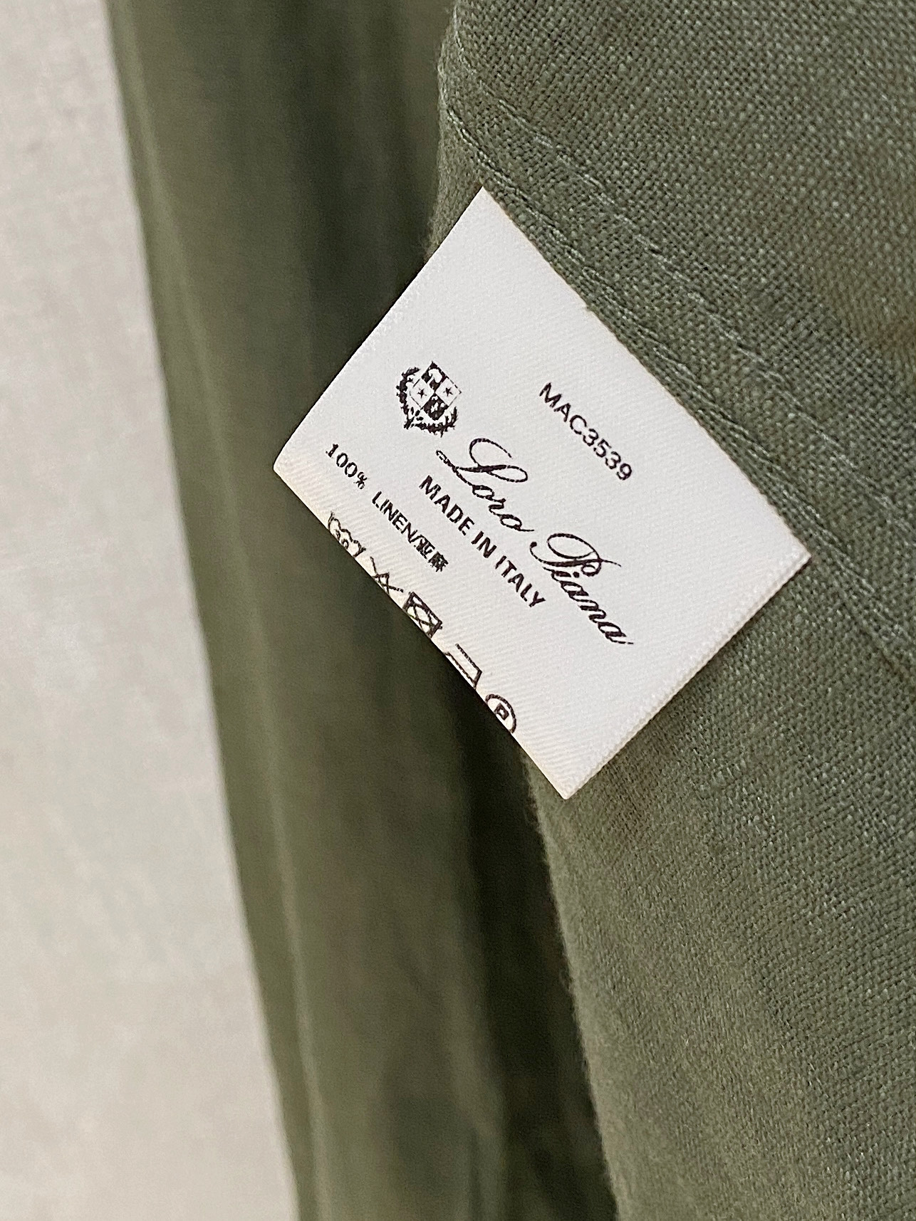 长袖P，lP🆕轻盈雅致，长袖亚麻衬衫——25年春夏日里的温柔守候短袖衬衫，臻品定制系列的材质、精湛的工艺