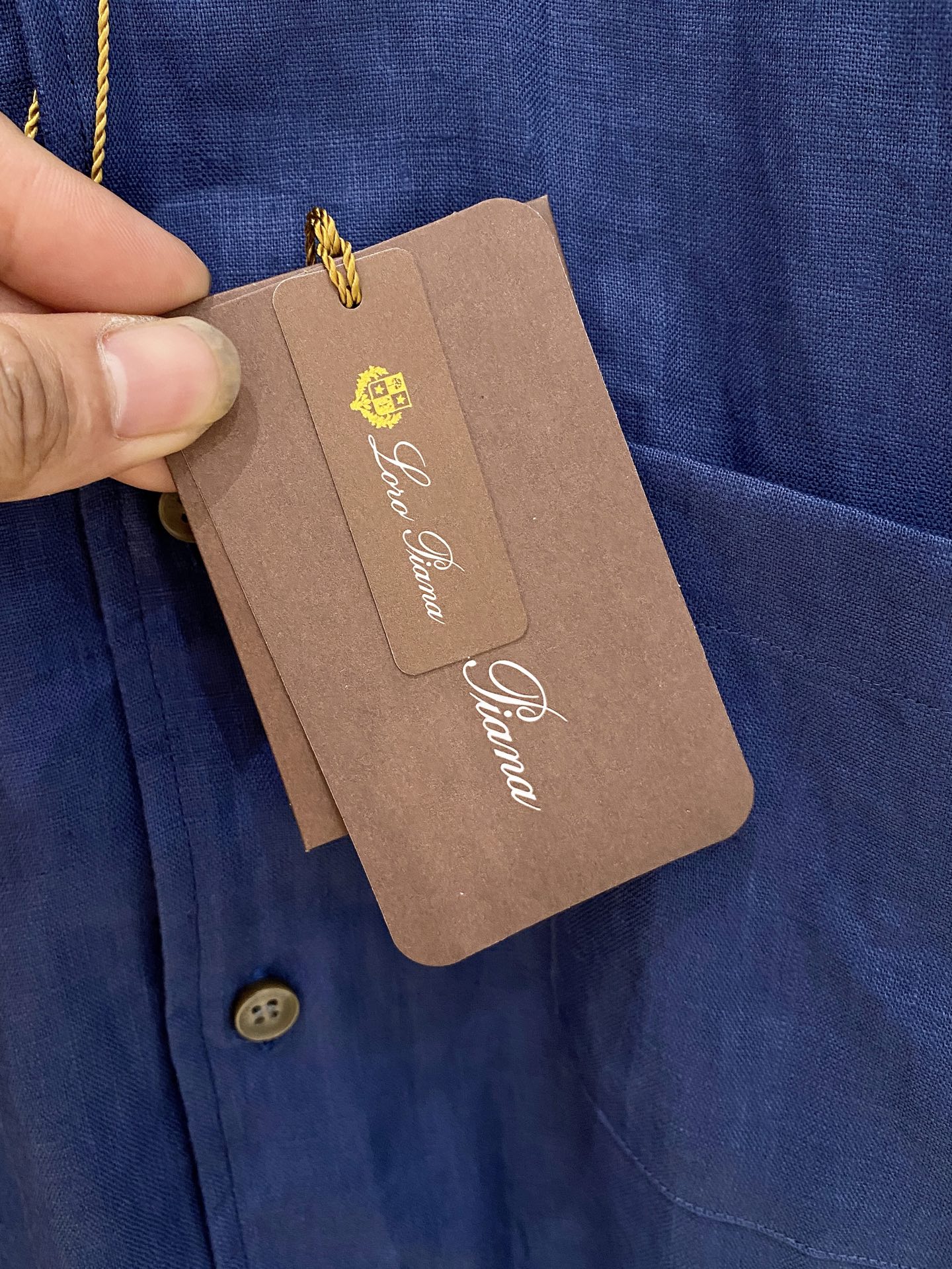 长袖P，lP🆕轻盈雅致，长袖亚麻衬衫——25年春夏日里的温柔守候短袖衬衫，臻品定制系列的材质、精湛的工艺