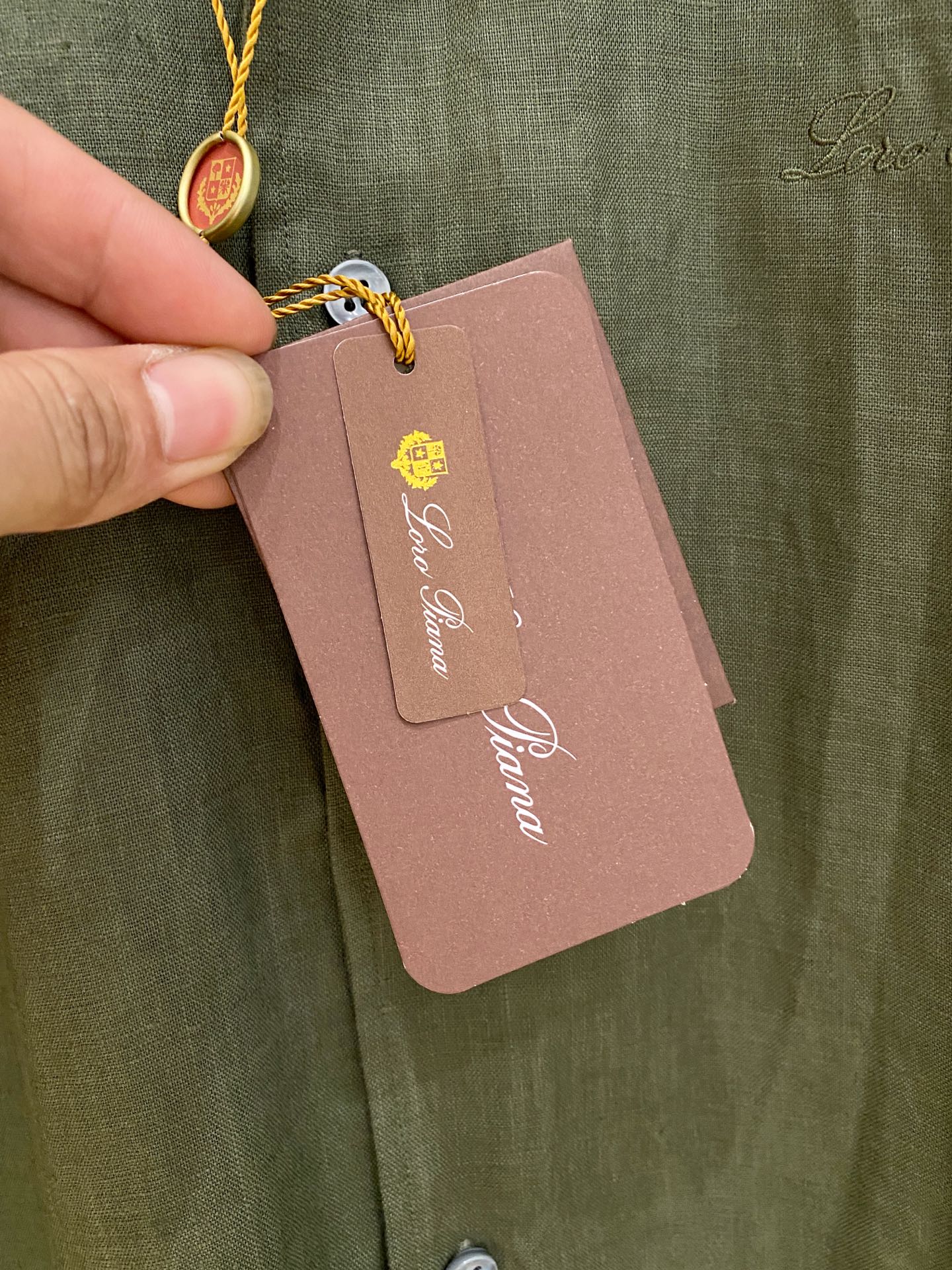 长袖P，lP🆕轻盈雅致，长袖亚麻衬衫——25年春夏日里的温柔守候短袖衬衫，臻品定制系列的材质、精湛的工艺