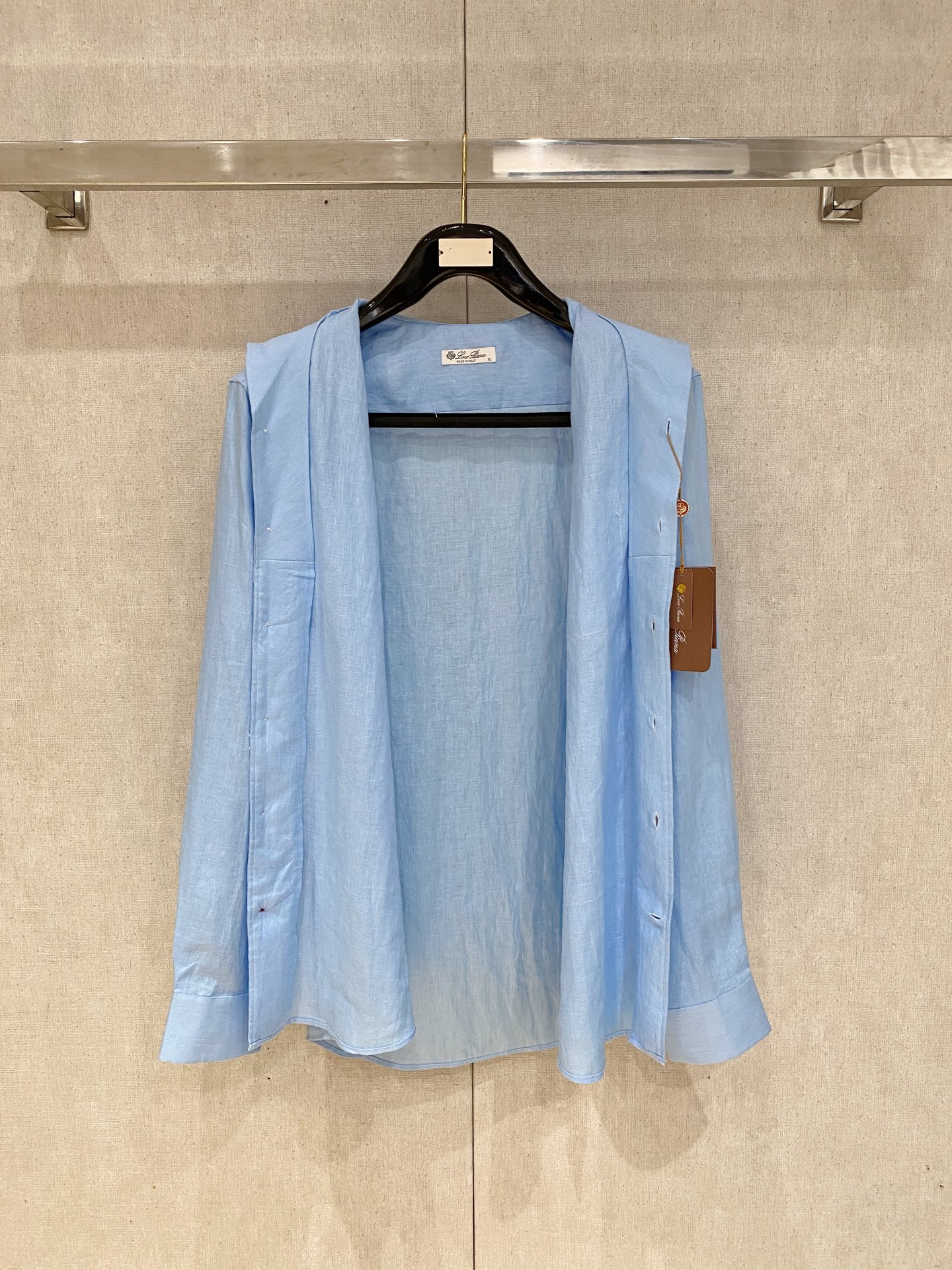 长袖P，lP🆕轻盈雅致，长袖亚麻衬衫——25年春夏日里的温柔守候短袖衬衫，臻品定制系列的材质、精湛的工艺