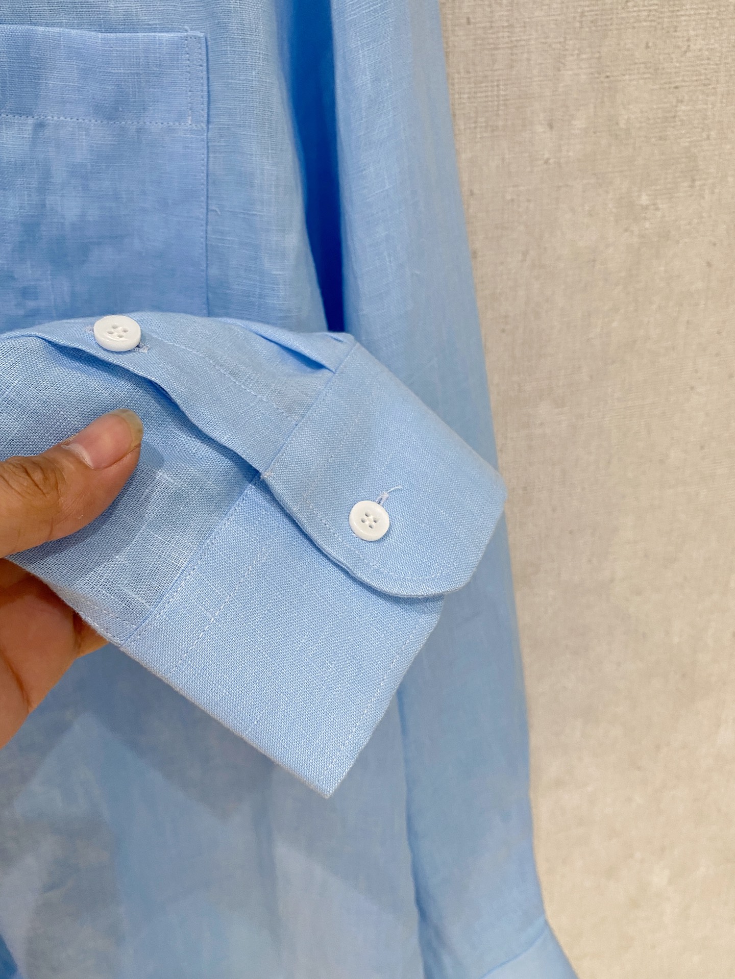 长袖P，lP🆕轻盈雅致，长袖亚麻衬衫——25年春夏日里的温柔守候短袖衬衫，臻品定制系列的材质、精湛的工艺