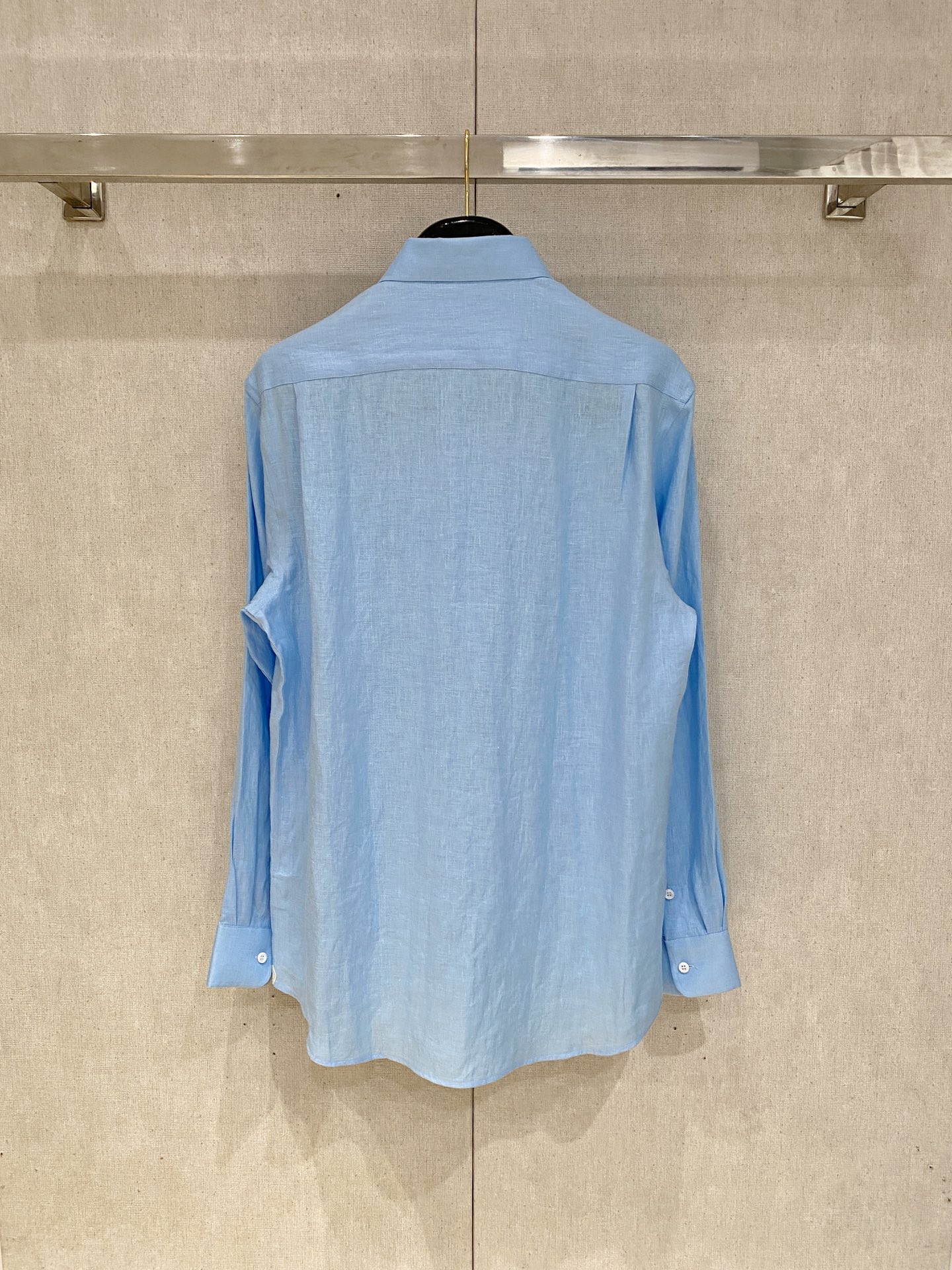 长袖P，lP🆕轻盈雅致，长袖亚麻衬衫——25年春夏日里的温柔守候短袖衬衫，臻品定制系列的材质、精湛的工艺