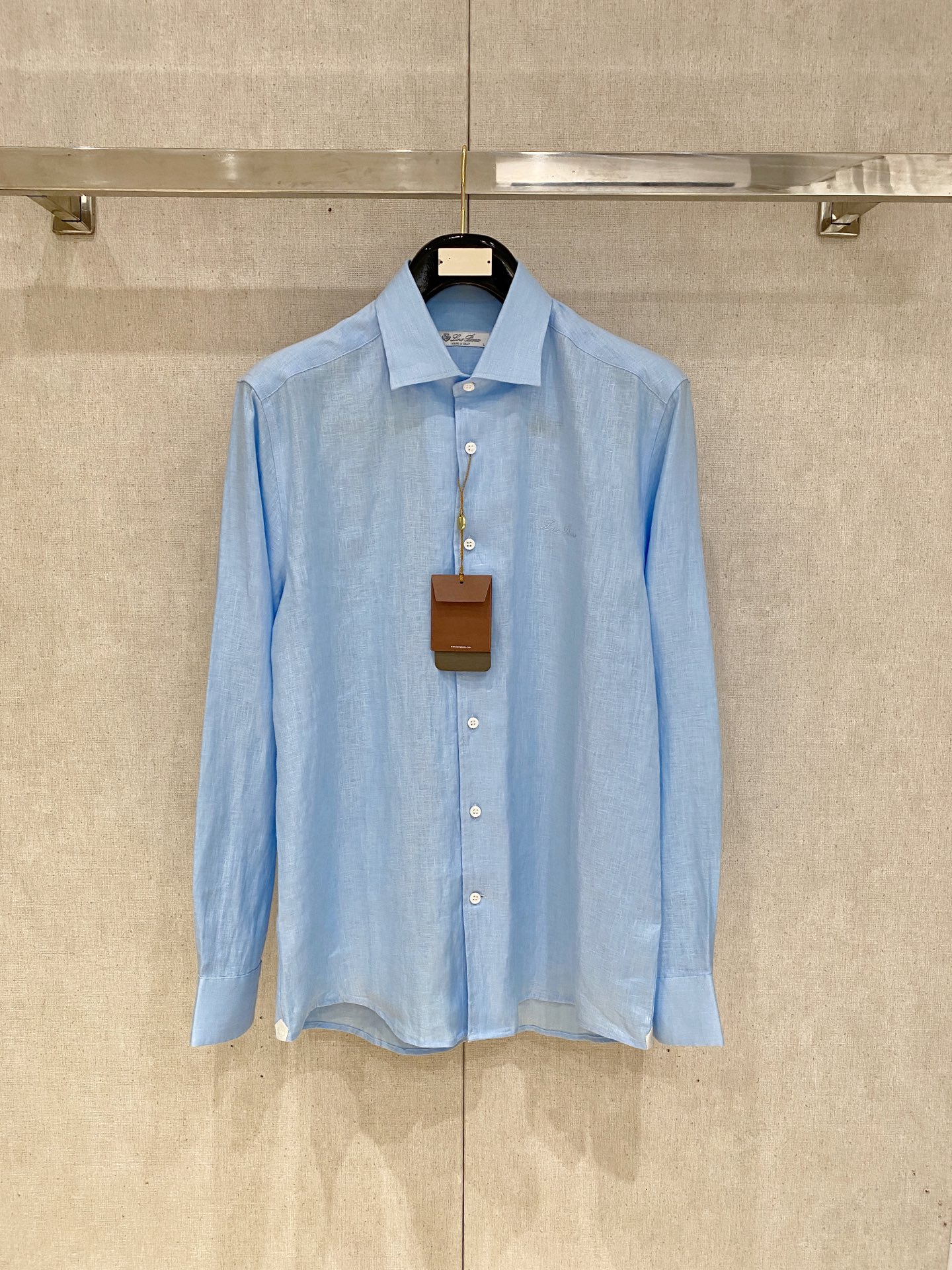 长袖P，lP🆕轻盈雅致，长袖亚麻衬衫——25年春夏日里的温柔守候短袖衬衫，臻品定制系列的材质、精湛的工艺