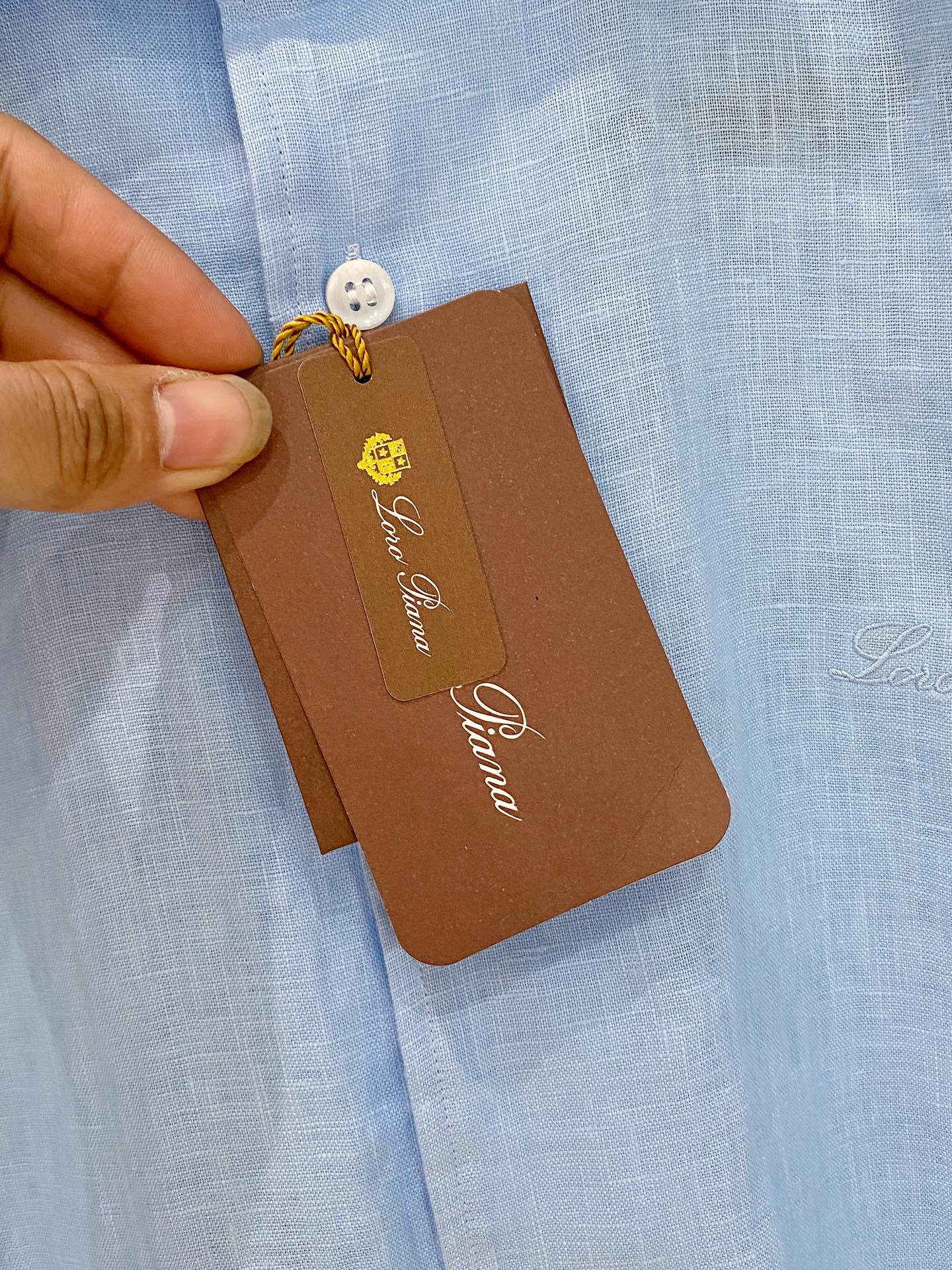 长袖P，lP🆕轻盈雅致，长袖亚麻衬衫——25年春夏日里的温柔守候短袖衬衫，臻品定制系列的材质、精湛的工艺