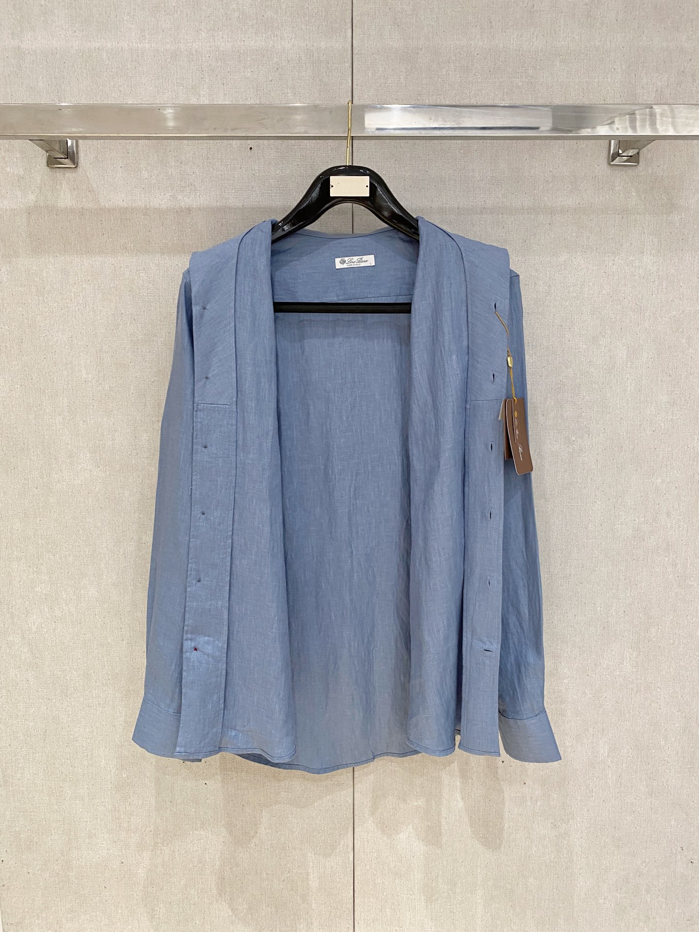 长袖P，lP🆕轻盈雅致，长袖亚麻衬衫——25年春夏日里的温柔守候短袖衬衫，臻品定制系列的材质、精湛的工艺