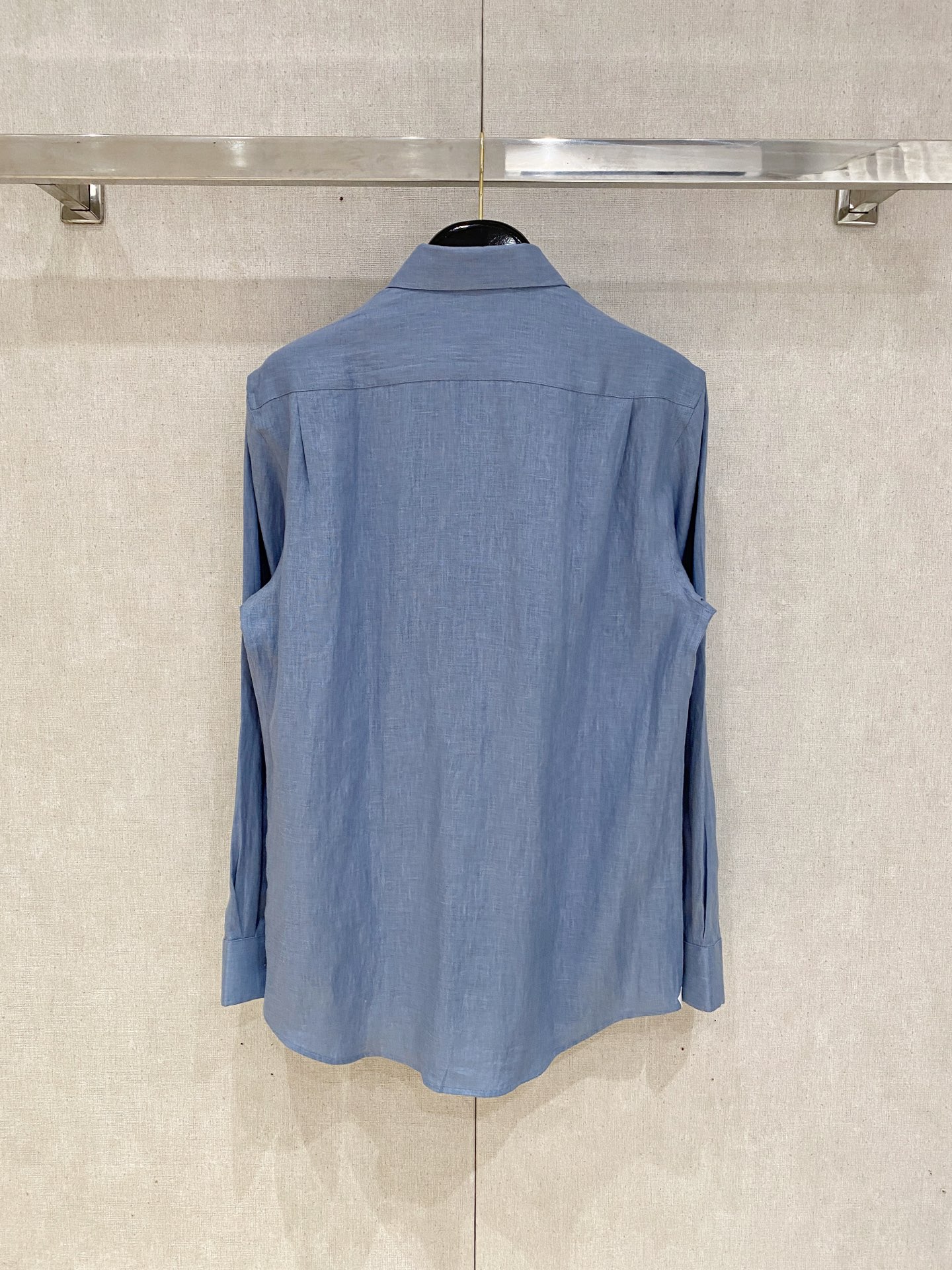 长袖P，lP🆕轻盈雅致，长袖亚麻衬衫——25年春夏日里的温柔守候短袖衬衫，臻品定制系列的材质、精湛的工艺