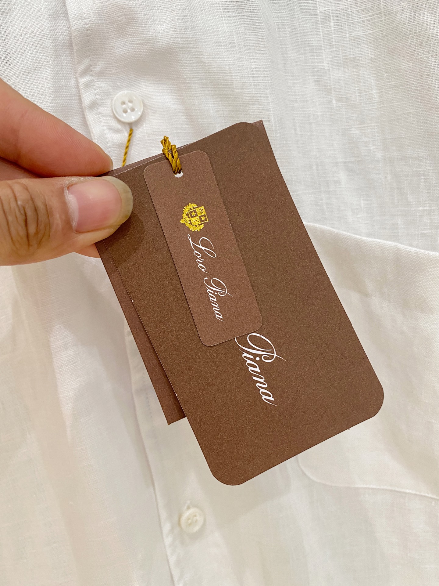 长袖P，lP🆕轻盈雅致，长袖亚麻衬衫——25年春夏日里的温柔守候短袖衬衫，臻品定制系列的材质、精湛的工艺