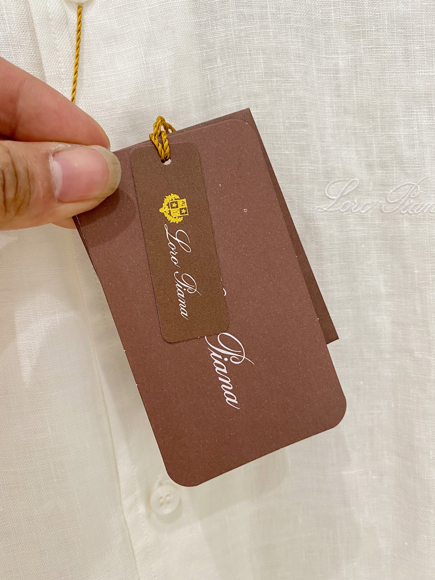 长袖P，lP🆕轻盈雅致，长袖亚麻衬衫——25年春夏日里的温柔守候短袖衬衫，臻品定制系列的材质、精湛的工艺