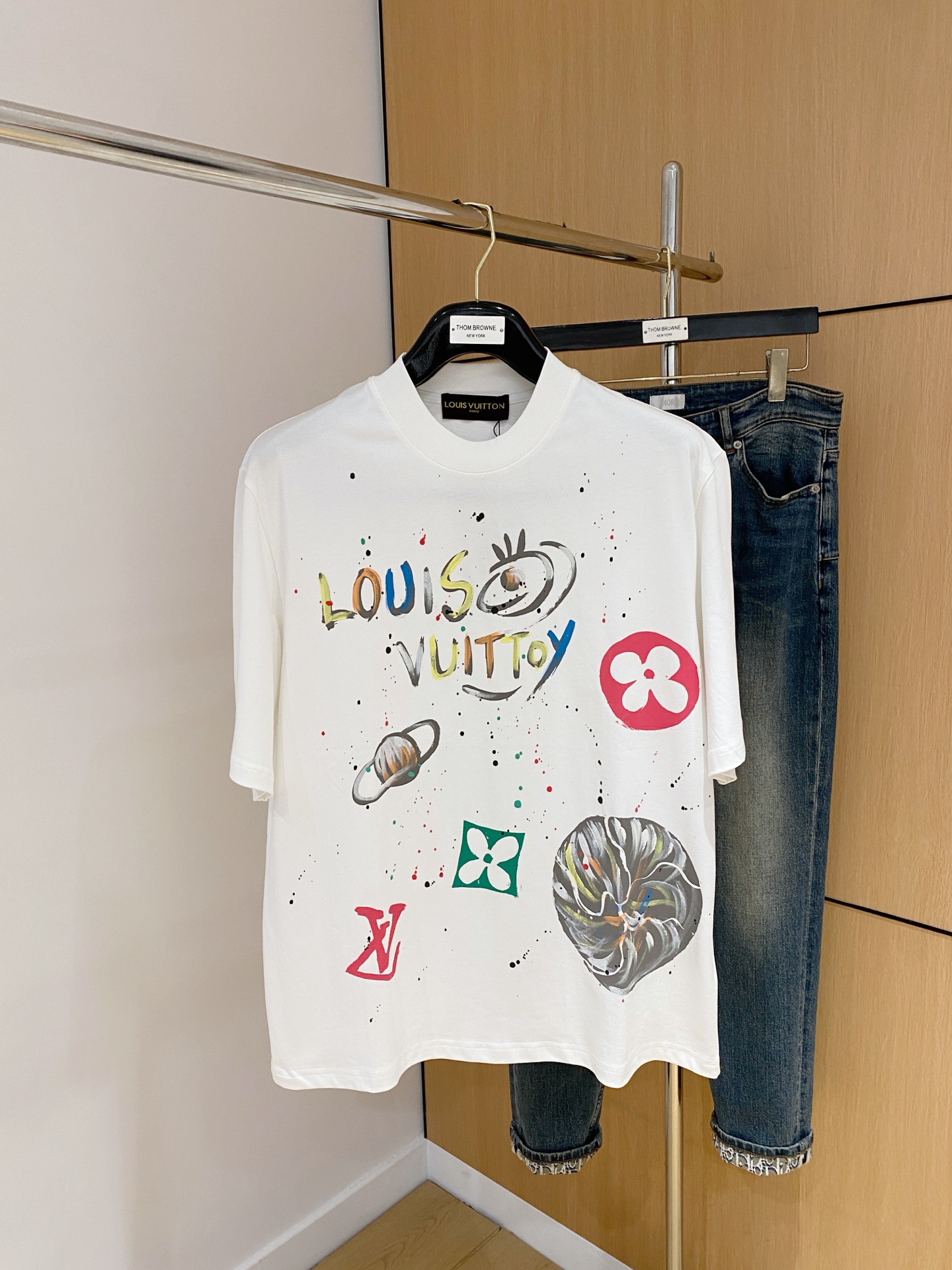 Louis Vuitton Summer T-Shirt - Unique Art Design, Comfortable Cotton Blend 2 i1750343918399 3157 0 0