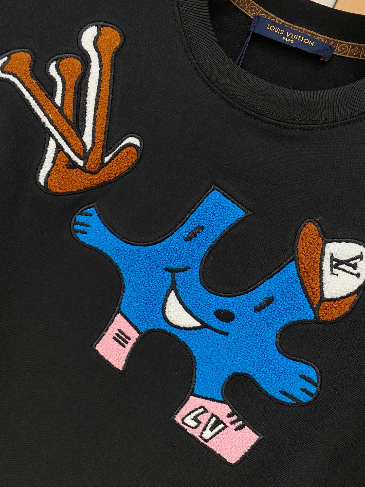 Louis Vuitton Summer T-Shirt - Unique Artistic Design, Comfortable Cotton 6 i1750348583065 1849 0 3