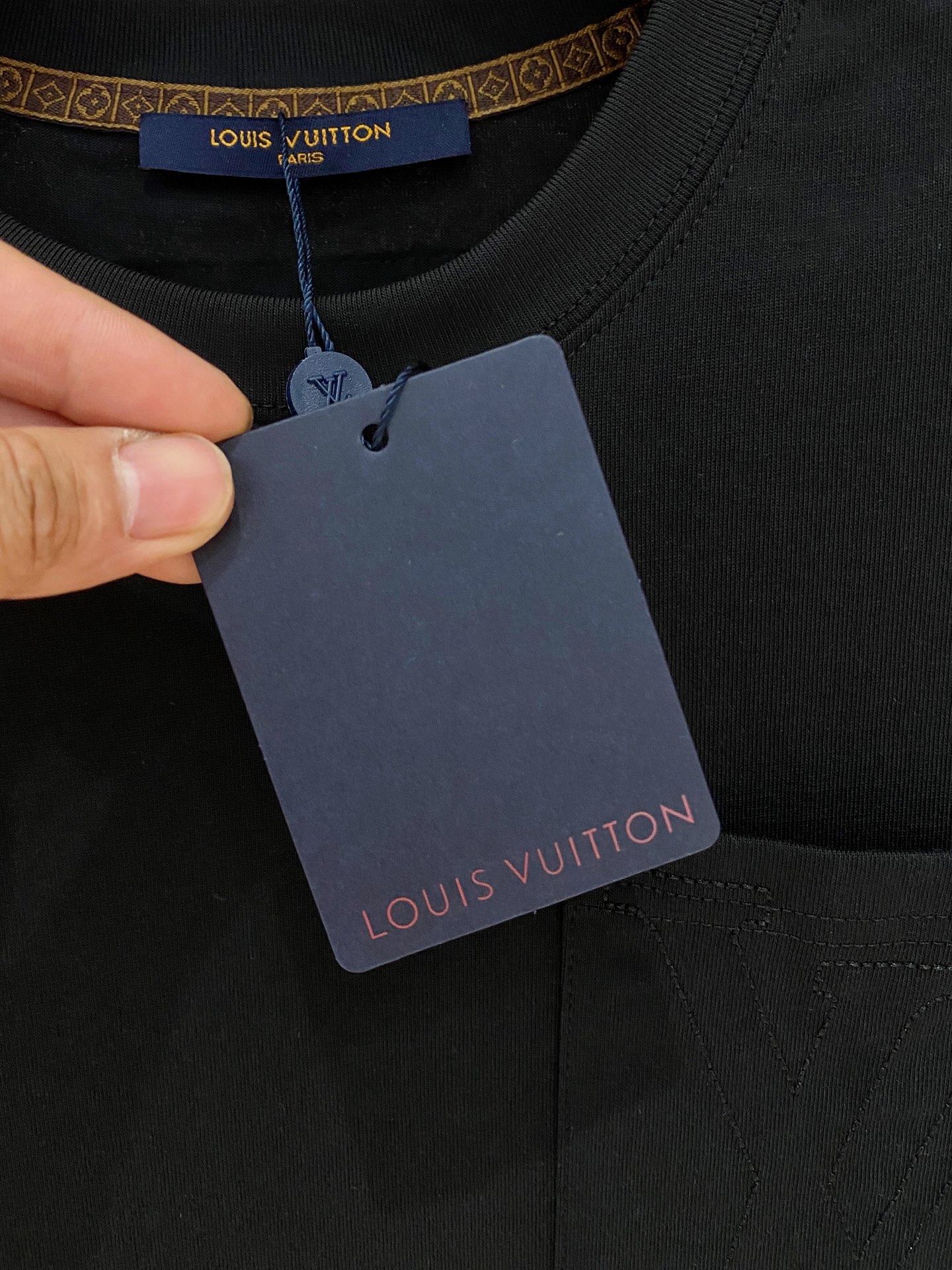 Louis Vuitton Summer Short Sleeve T-Shirt - Unique Artistic Design 4 i1750348595138 8014 0 4