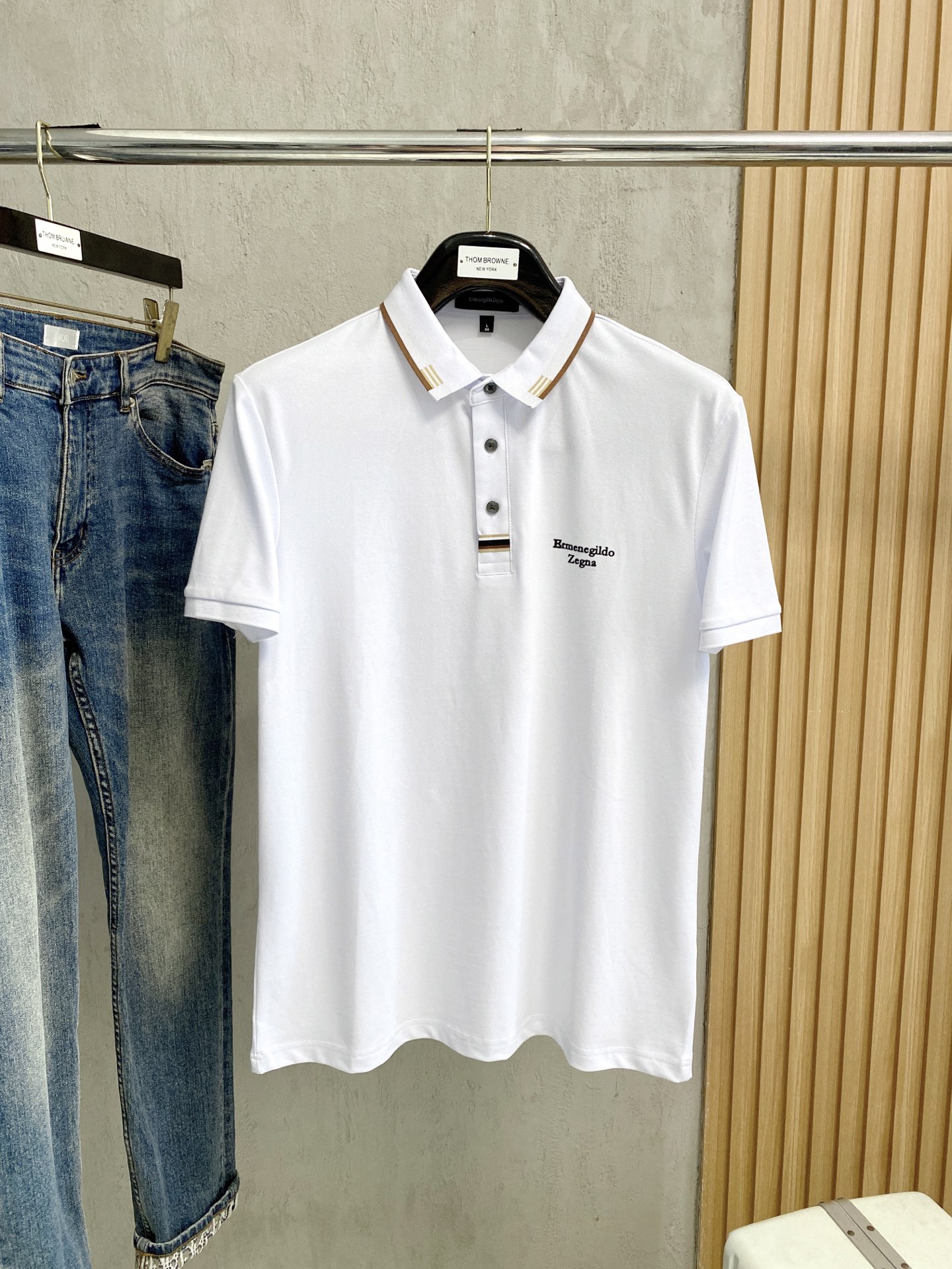 NO:441218,Zenia Spring and summer new men's lapel polo shirt short-sleeved series shipped, simple, fashionable and versatile, high-end quality, customized imported high-quality, comfortable to wear, breathable, high-grade and textured, simple, generous and decent, fashionable and personalized, business and casual style, super good product, size M-3XL,,zegna, T-shirt, alexander wang19860909杰尼亚 春夏新款男士翻领polo衫短袖系列出货 简洁时尚百搭 高端品质 定制进口高定面料 穿着舒适 透气 档次高很有质感 简单大方得体 时尚不失个性 商务休闲范 超强好货 尺码M-3XL,,zegna,T-shirt,alexander wang,Men's clothing