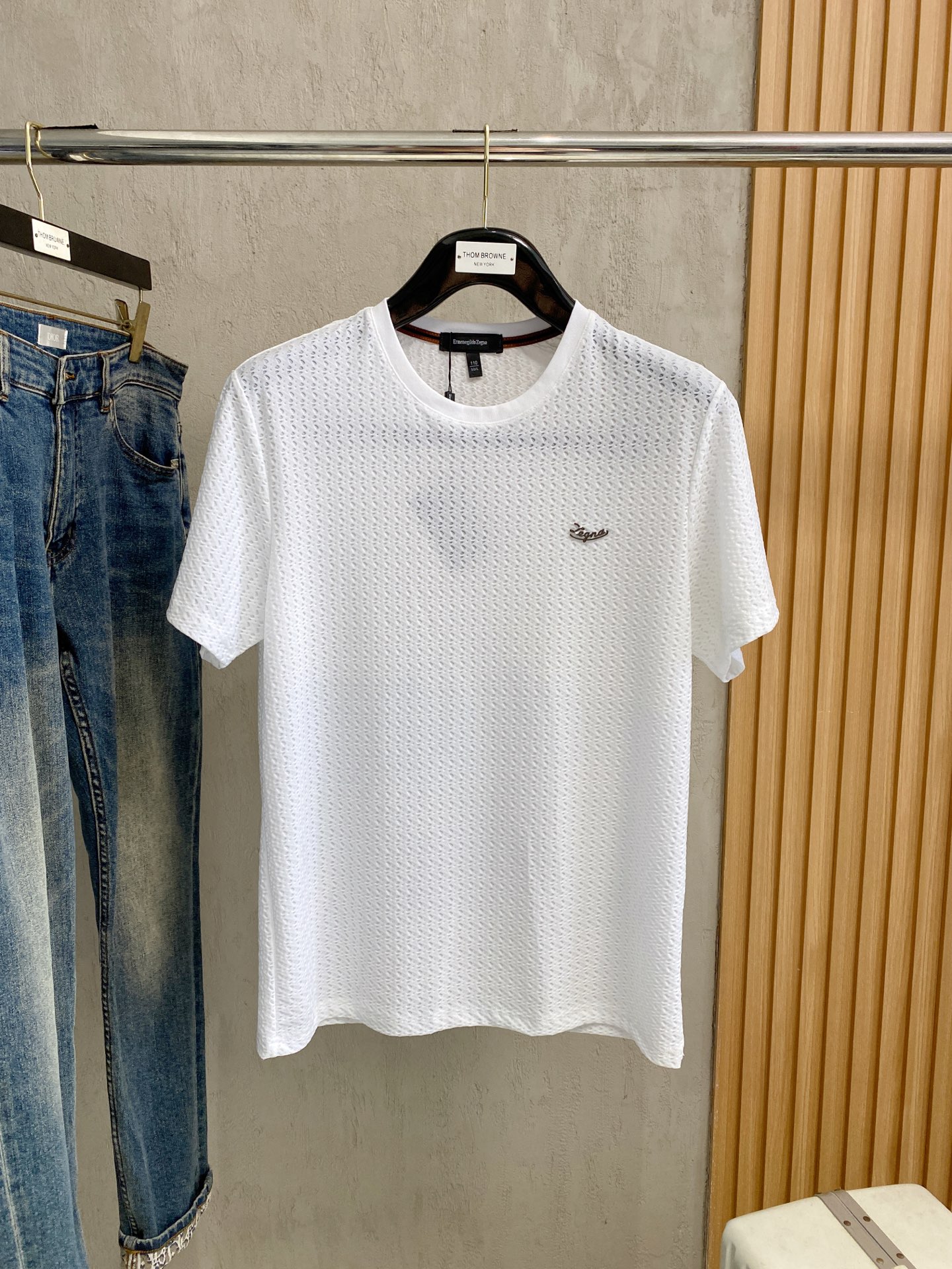 NO:441222,Zenia Spring and summer new men's round neck polo shirt short-sleeved series shipped simple, fashionable and versatile, high-end quality Custom imported high-end fabrics Comfortable, breathable, high-grade and textured, simple, generous and decent, fashionable and personalized, business and casual style, super good product Size M-3XL,,zegna, T-shirt, alexander wang19860909杰尼亚 春夏新款男士圆领polo衫短袖系列出货 简洁时尚百搭 高端品质 定制进口高定面料 穿着舒适 透气 档次高很有质感 简单大方得体 时尚不失个性 商务休闲范 超强好货 尺码M-3XL,,zegna,T-shirt,alexander wang,Men's clothing