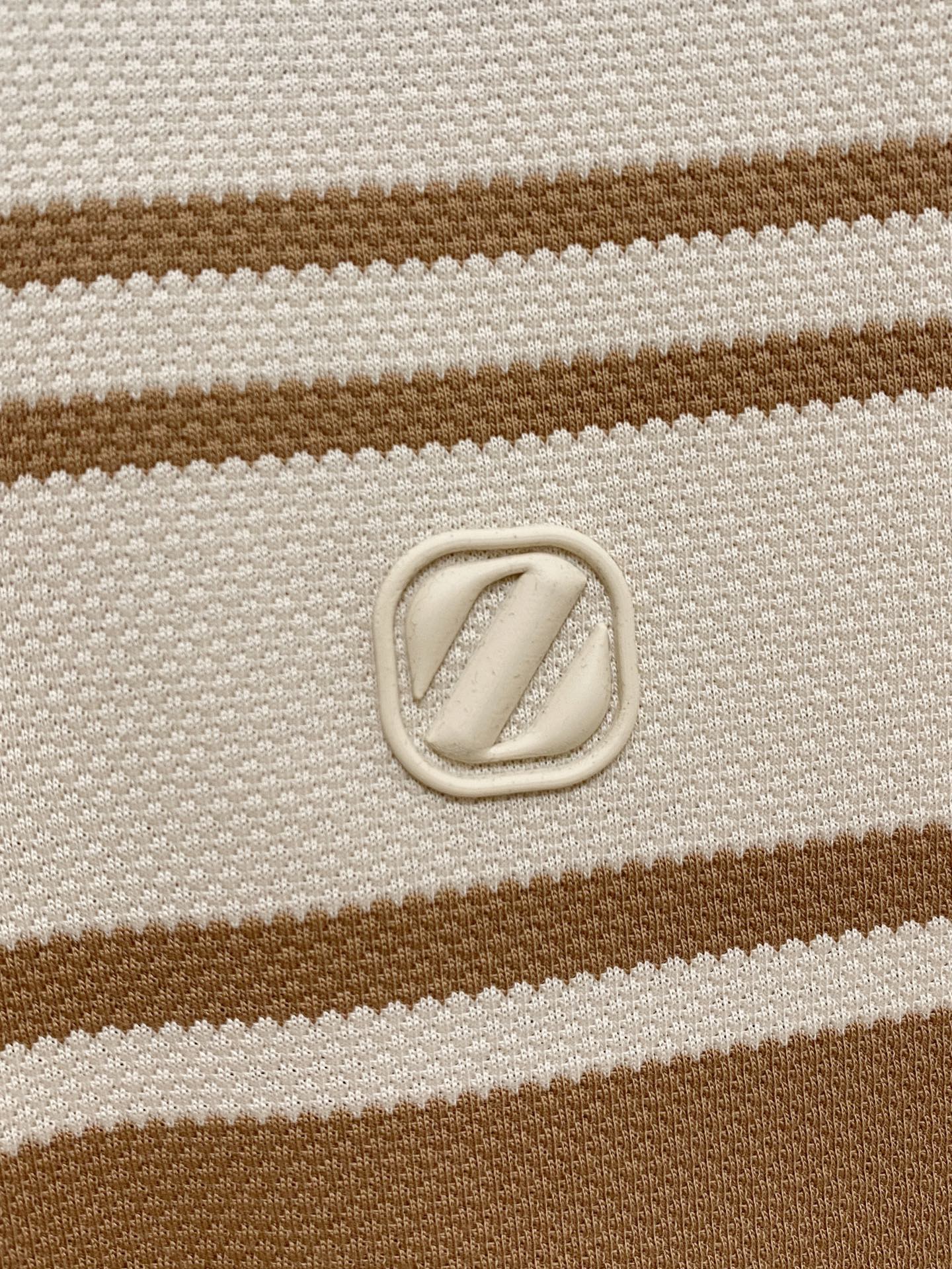 开春新品  杰尼亚 𝟏𝟎𝟎%新疆长绒棉 面料柔软舒适透气
𝟮𝟬𝟮𝟰 夏季 限量款短袖Polo系列
𝗦𝗜𝗭