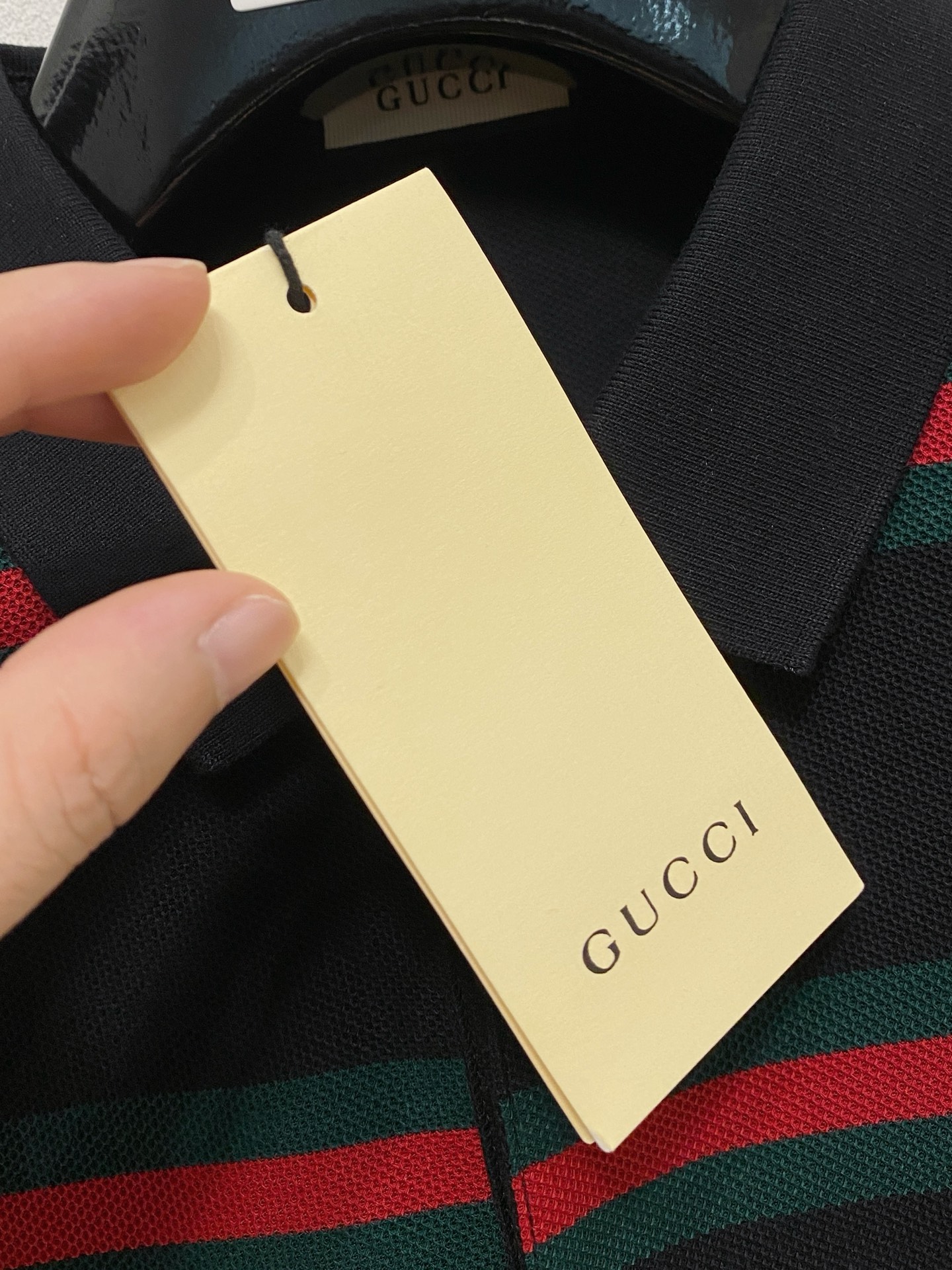 开春新品  古驰 𝟏𝟎𝟎%新疆长绒棉 面料柔软舒适透气
𝟮𝟬𝟮𝟰 夏季 限量款短袖Polo系列
𝗦𝗜𝗭𝗘