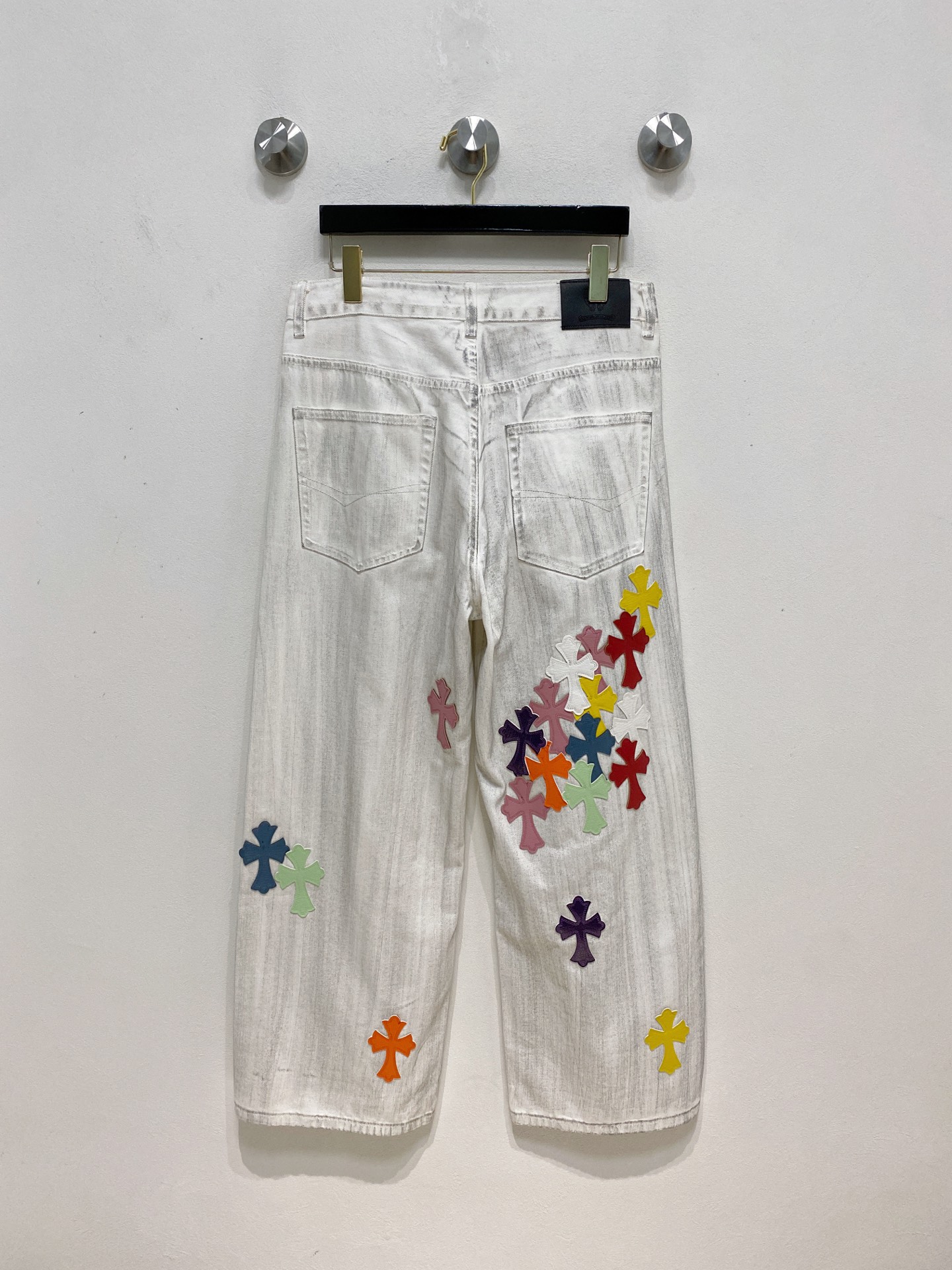 NO:437952,Croxin 2025ss four-season jeans, custom-made full set of hardware, brand new brand design craftsmanship, fine workmanship, perfect details, high-version code 29-38 (no 35 or 37), chrome hearts, jeans, alexander wang19860909克罗心2025ss四季款牛仔裤,定制全套五金,全新品牌设计工艺,做工精细,细节完美,高版本码数29-38（无35无37）,,chrome hearts,jeans,alexander wang,Men's clothing