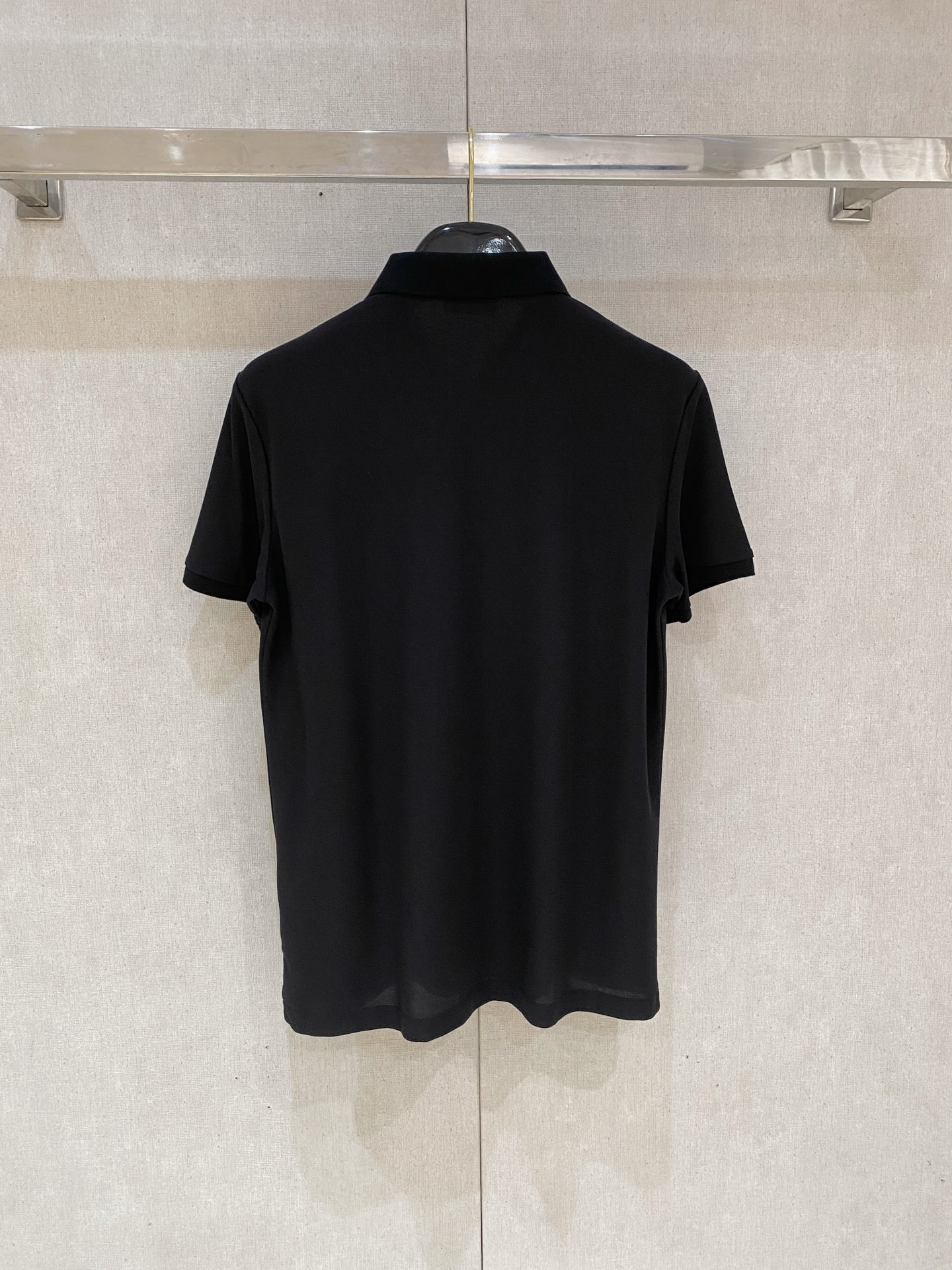 开春新品  菲拉格慕 𝟏𝟎𝟎%新疆长绒棉 面料柔软舒适透气
𝟮𝟬𝟮𝟰 夏季 限量款短袖Polo系列
𝗦𝗜